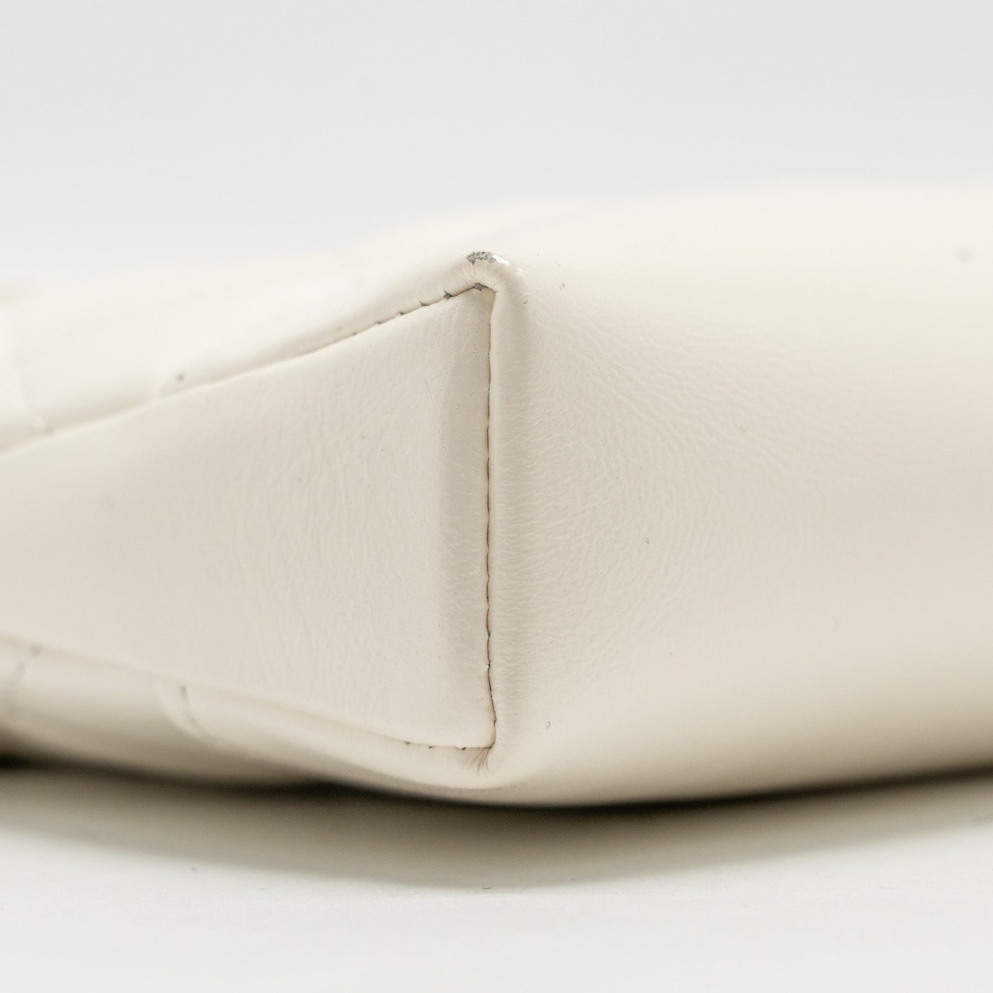 Chanel Mini 31 Clutch With Chain Shiny Lambskin White LGHW (microchip)
