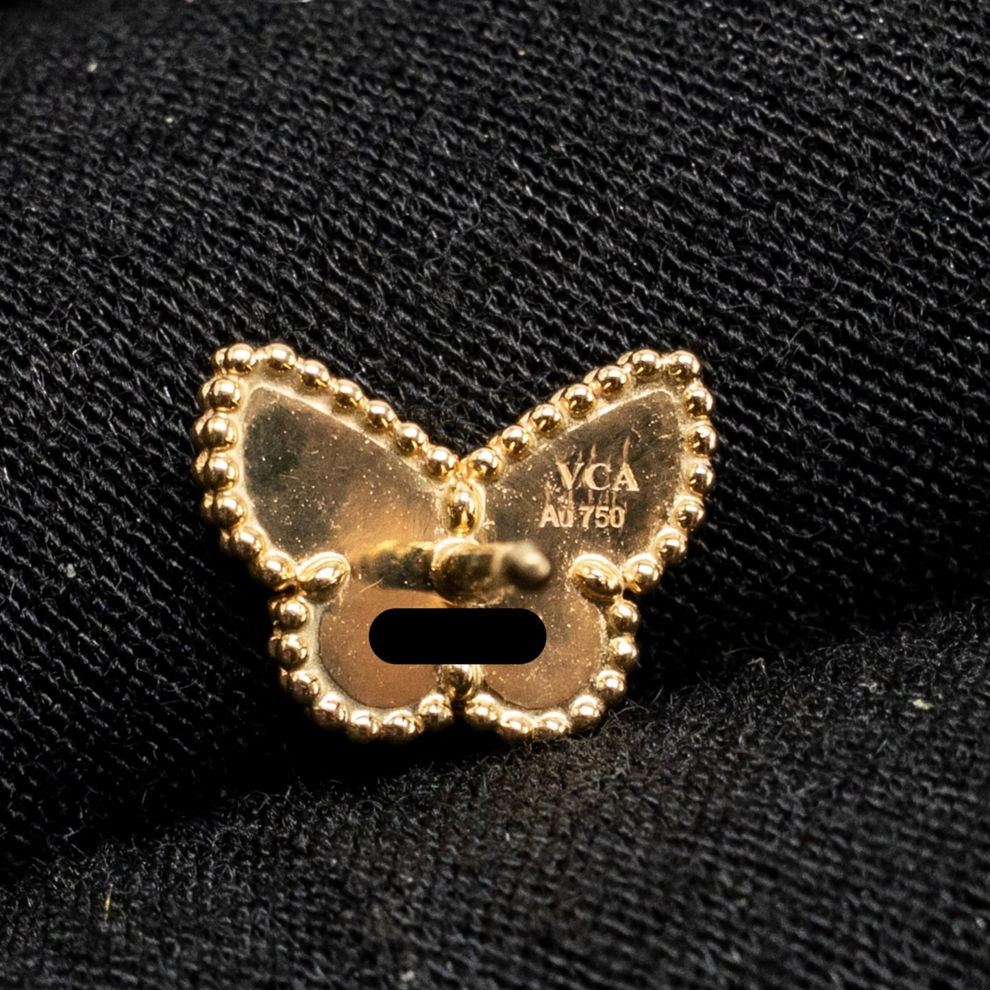Van Cleef and Arpels Sweet Butterflies earstuds 18k yellow gold, mother of pearl