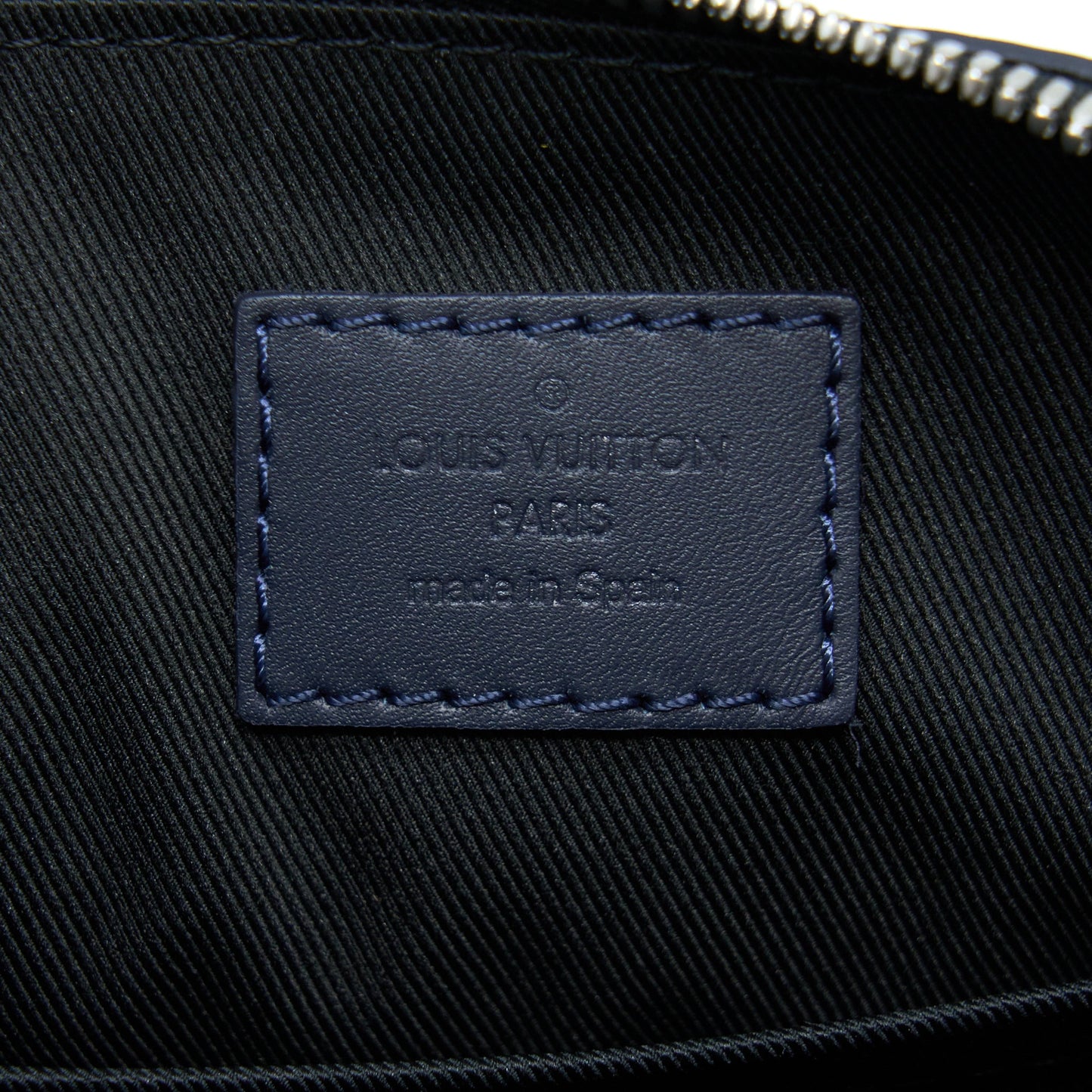 Louis Vuitton Discovery Messenger BB Damier Infini SHW