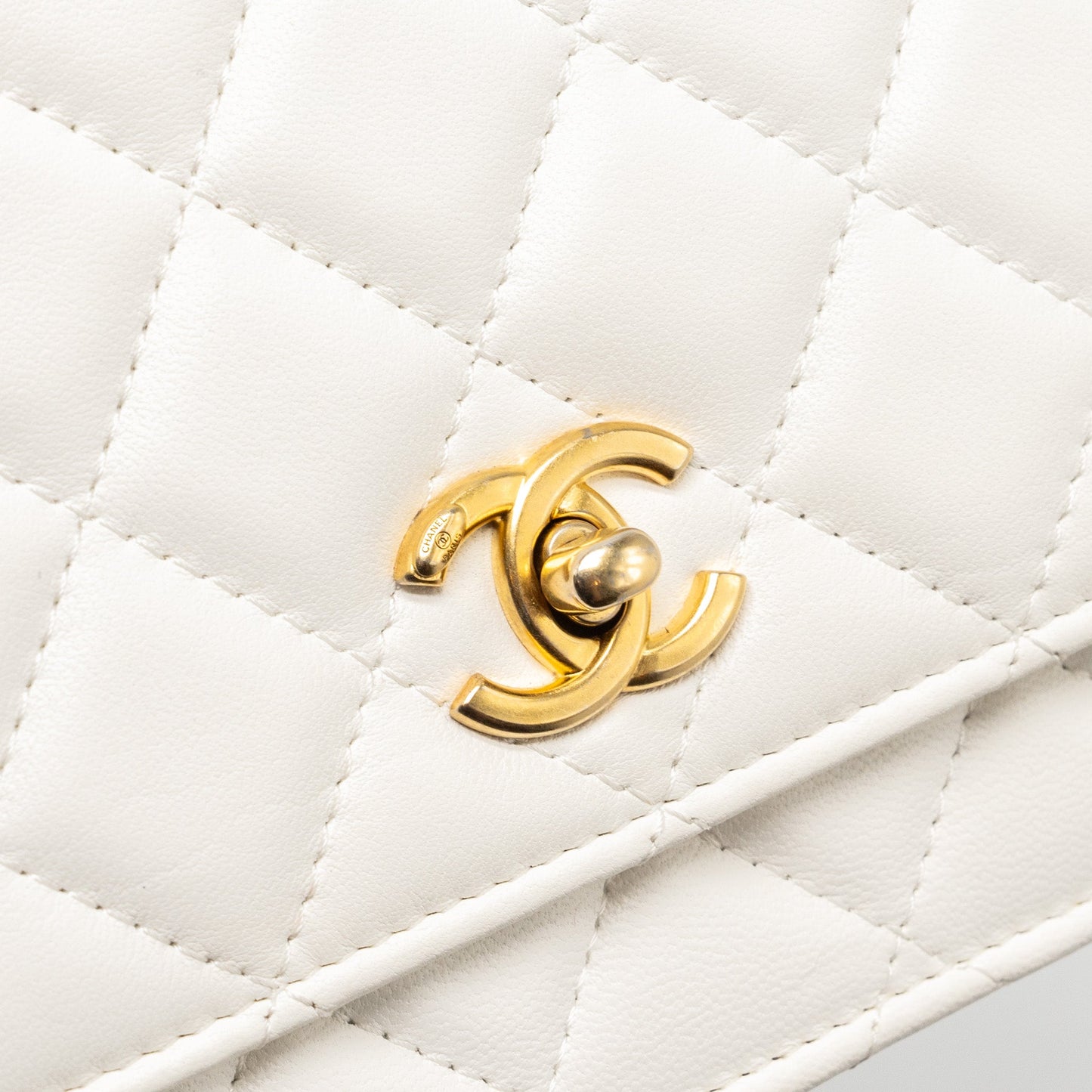 Chanel Pearl Crush Wallet on Chain Lambskin White GHW (Microchip)