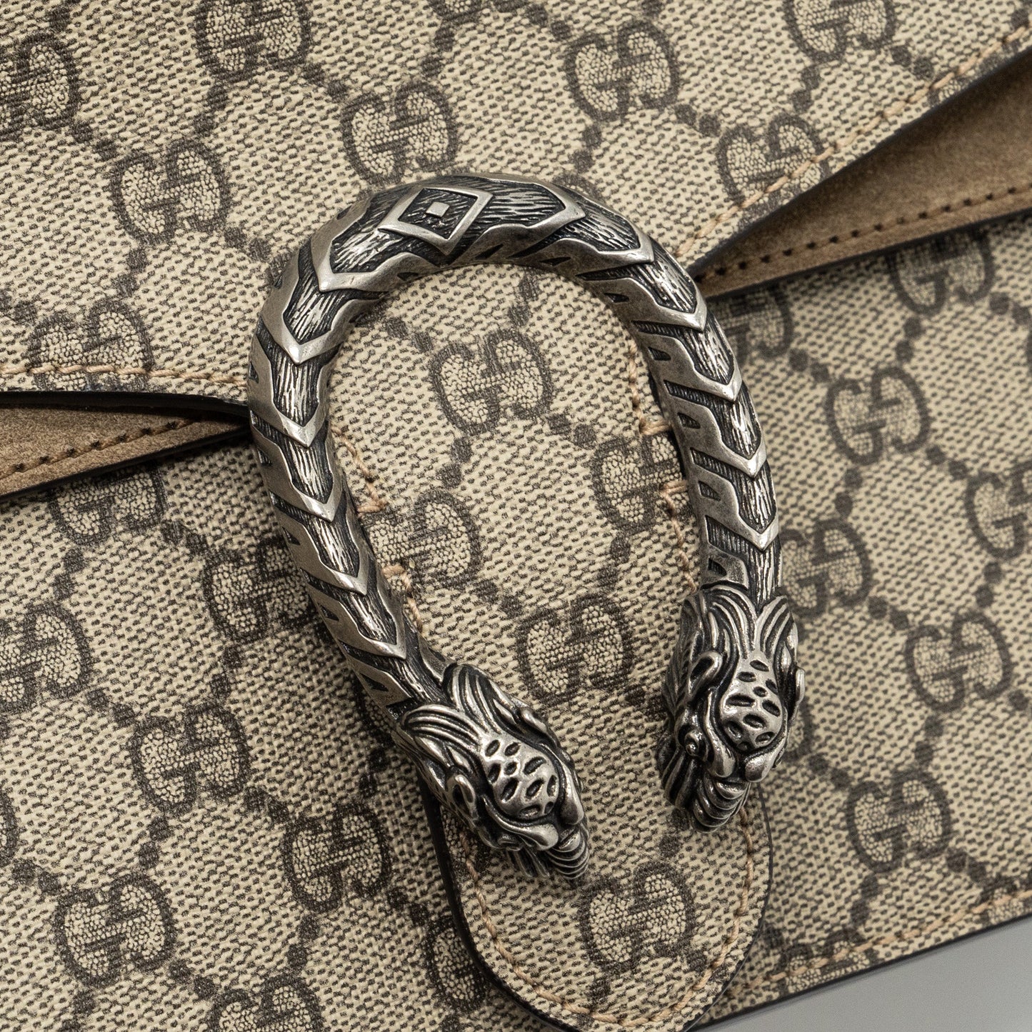 Gucci Small Dionysus Bag GG Supreme Canvas / Suede SHW
