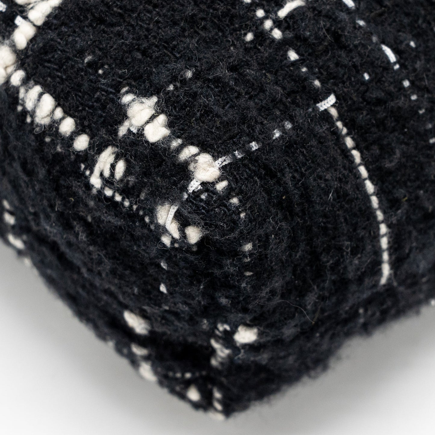 Chanel Medium 22 Bag Quilted Tweed Black / Multicolour GHW (Microchip)