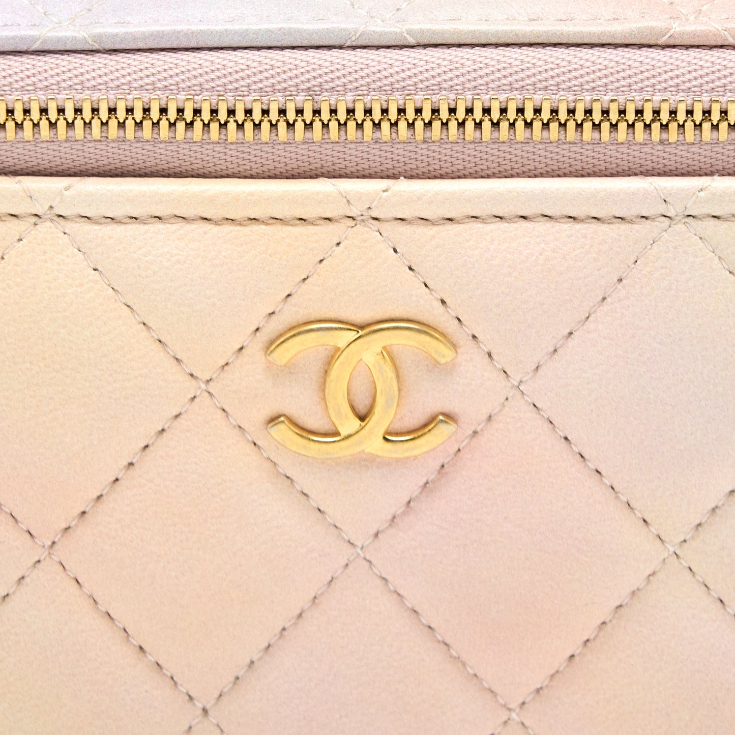 Chanel 22p Top Handle Long Vanity Case Lambskin Multicolour GHW