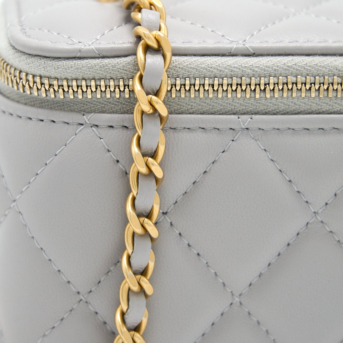 Chanel 22B Pearl Crush Long Vanity with Chain Lambskin Grey GHW