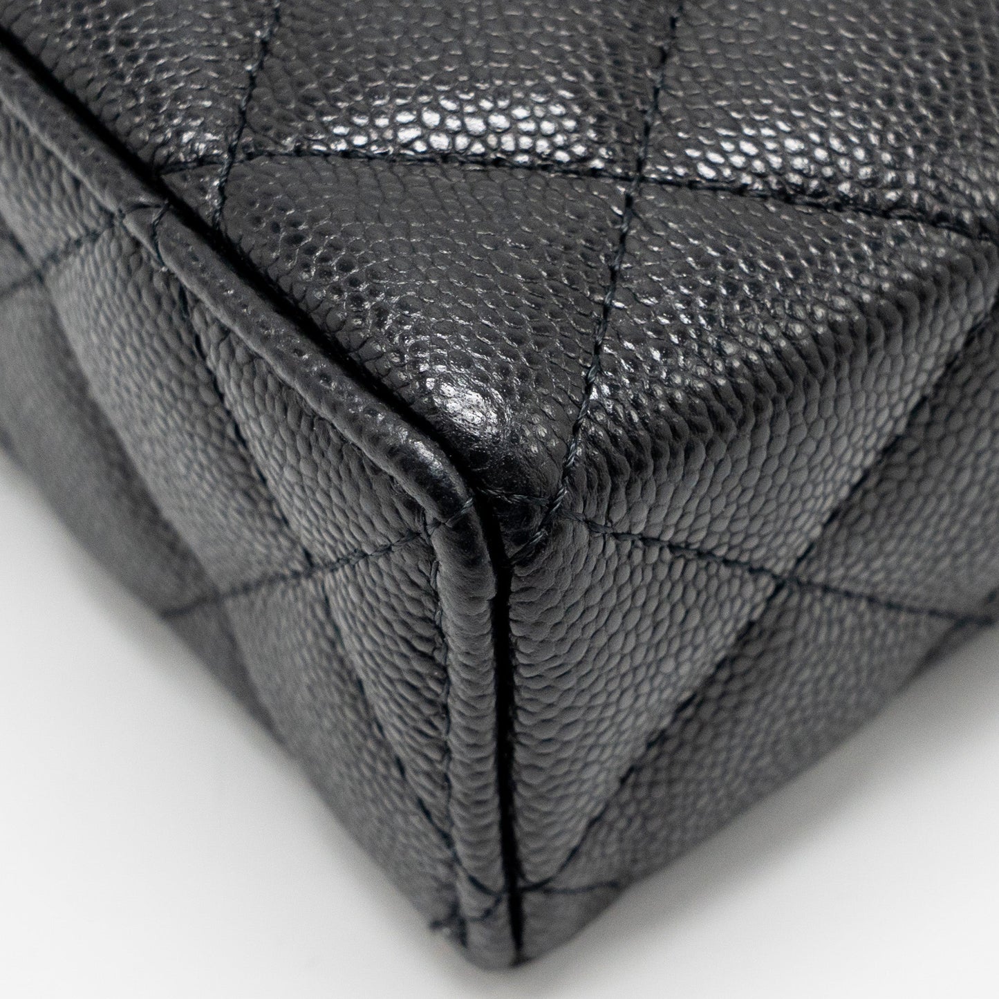 Chanel Top Handle vanity with chain caviar black LGHW (microchip)