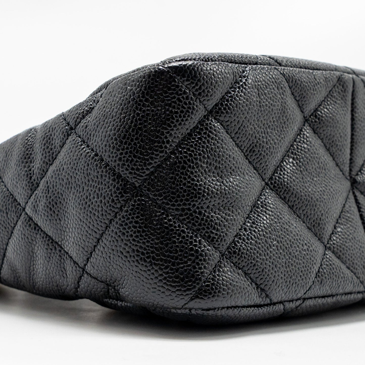 Chanel quilted hobo caviar black GHW (microchip)