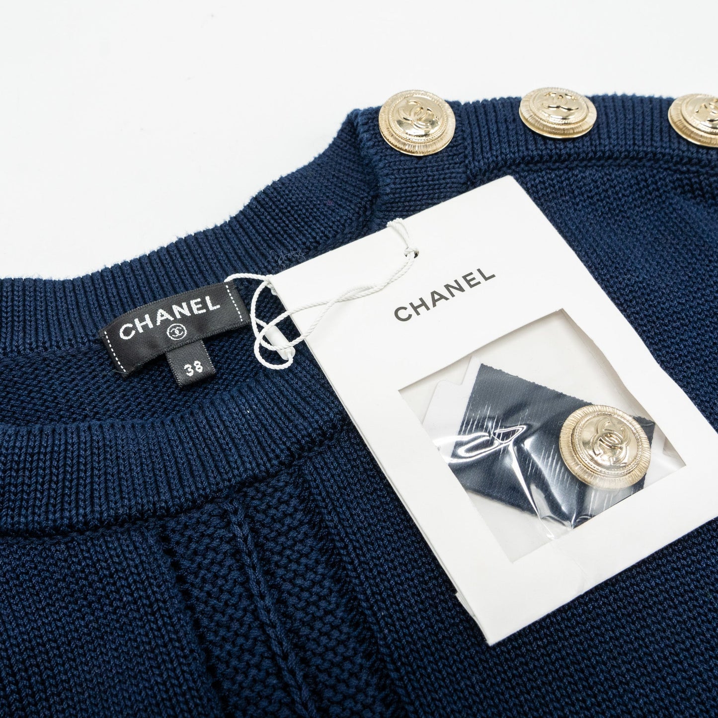 Chanel size 38 21C pullover knit sweater navy blue
