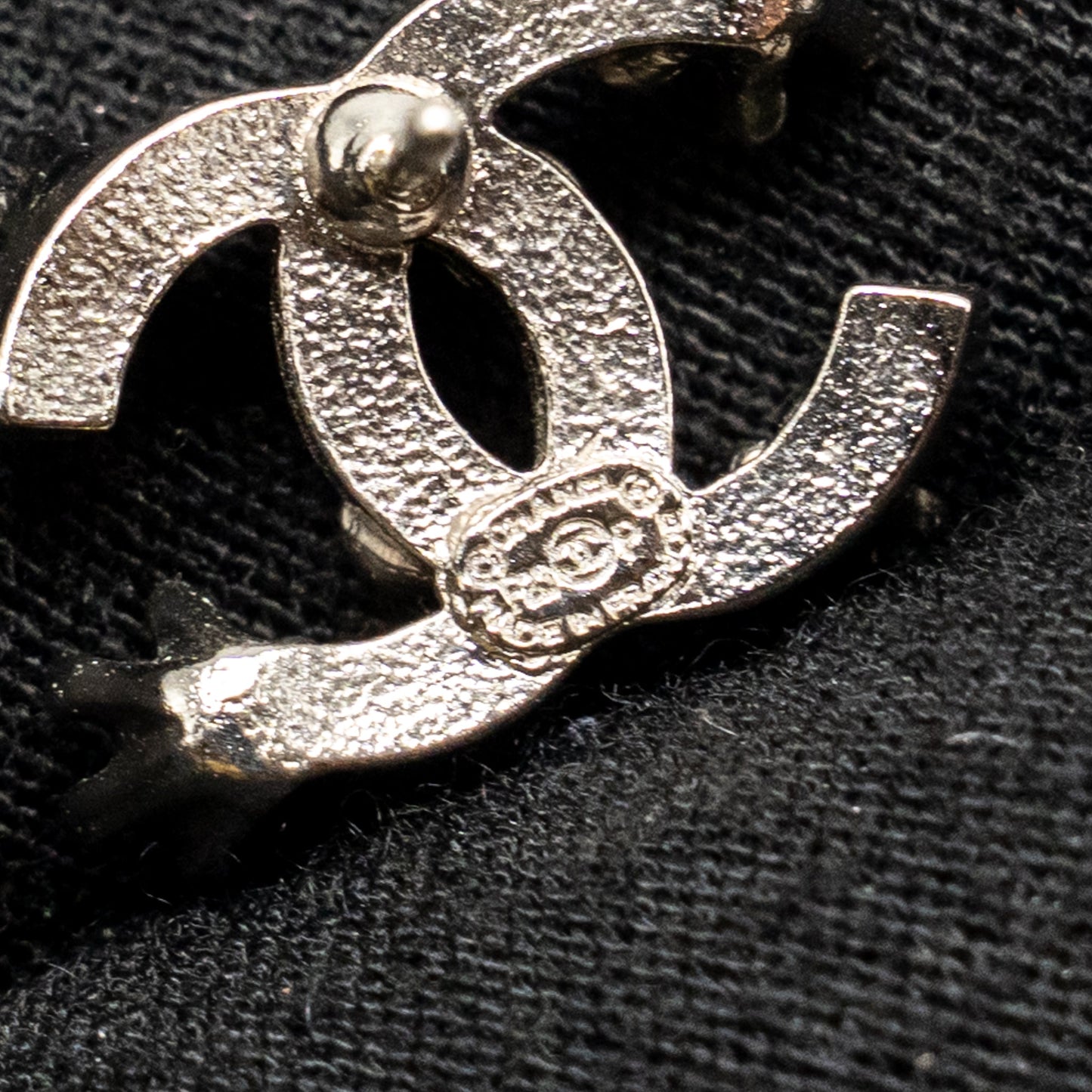 Chanel Crystal CC Logo Earrings Ruthenium Silver Tone