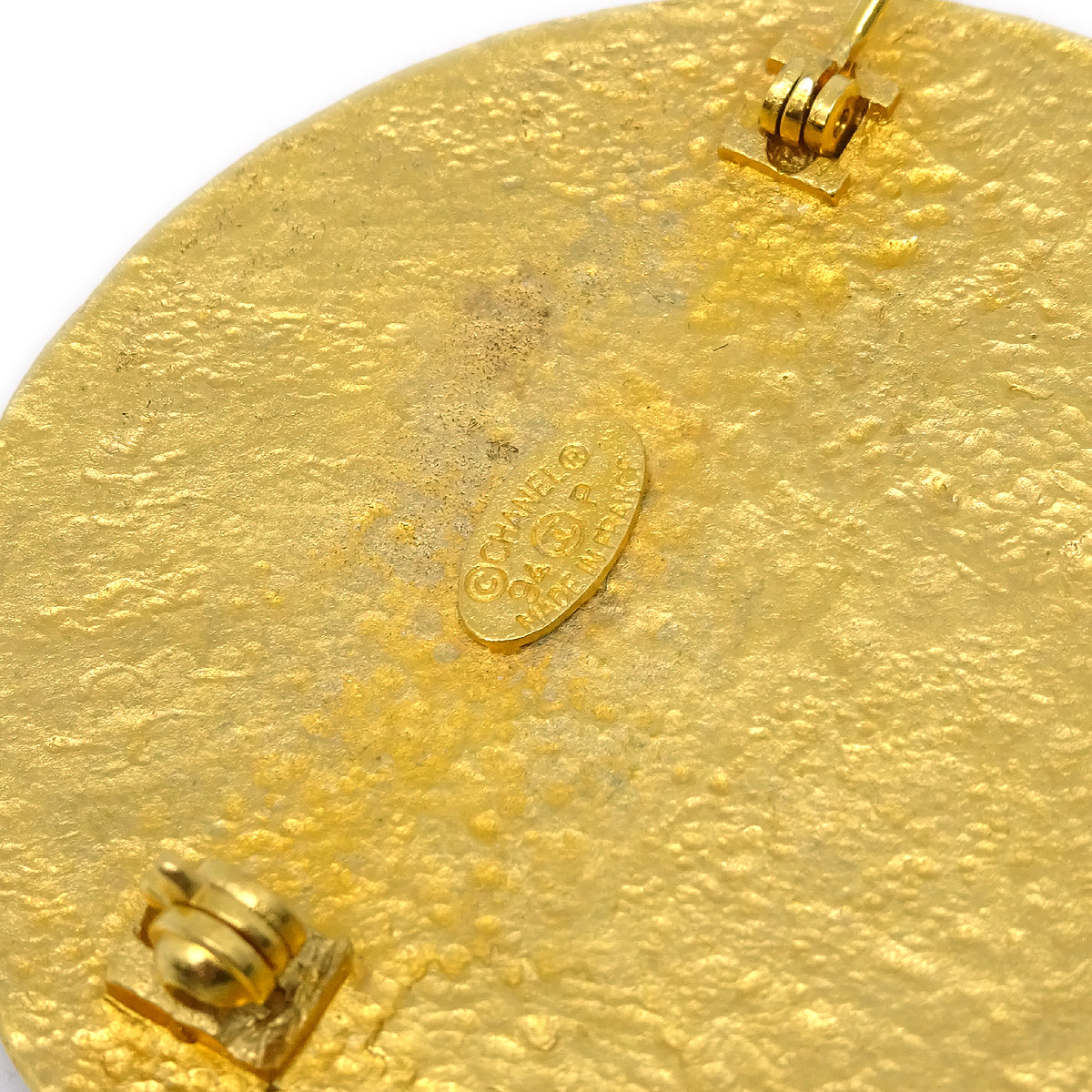 Luxury Chanel Medallion Brooch Pin Gold 94P