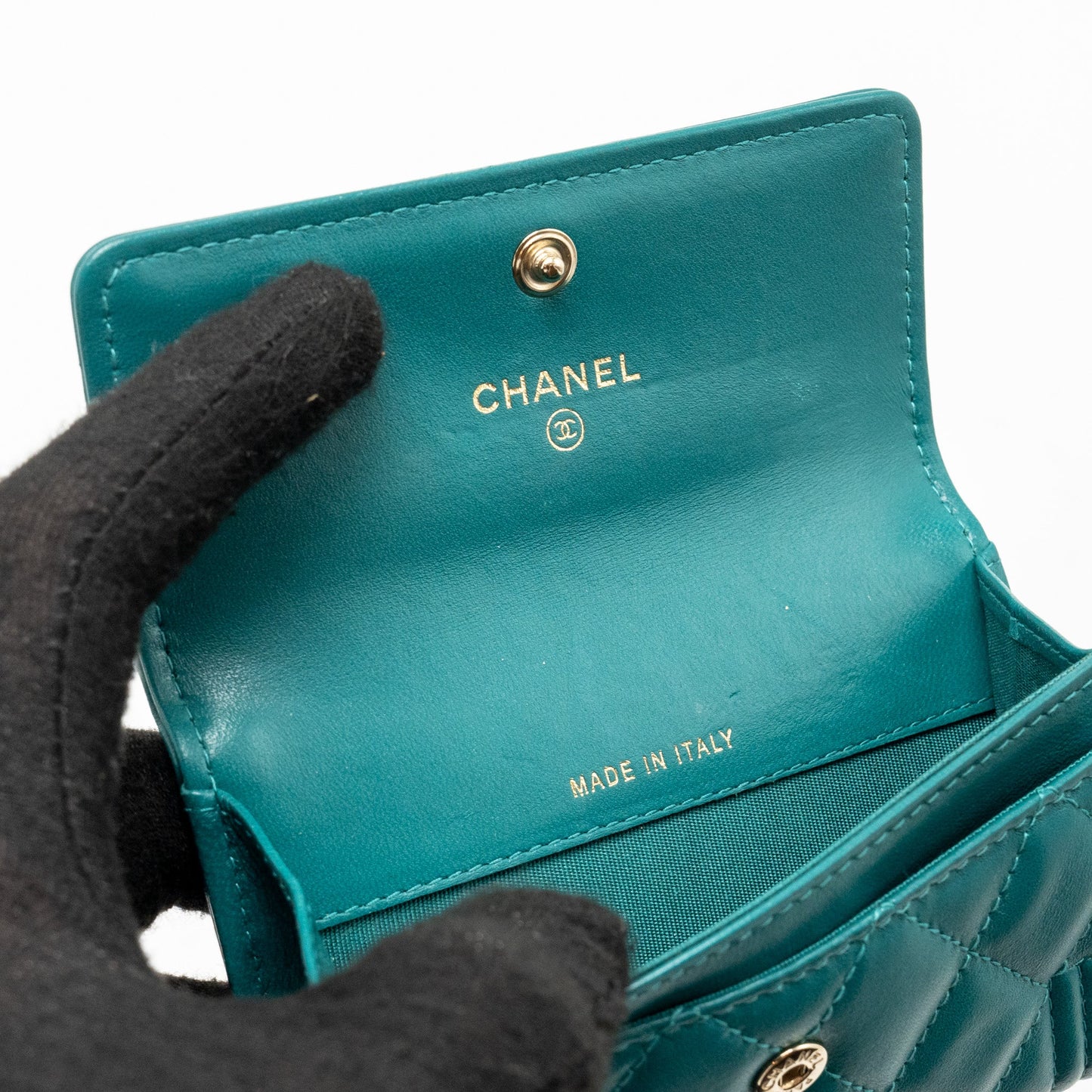 Chanel Boy Flap Card Holder Lambskin Green LGHW