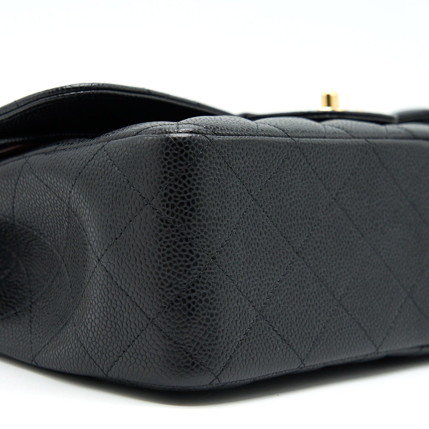CHANEL JUMBO CLASSIC DOUBLE FLAP IN CAVIAR BLACK GHW