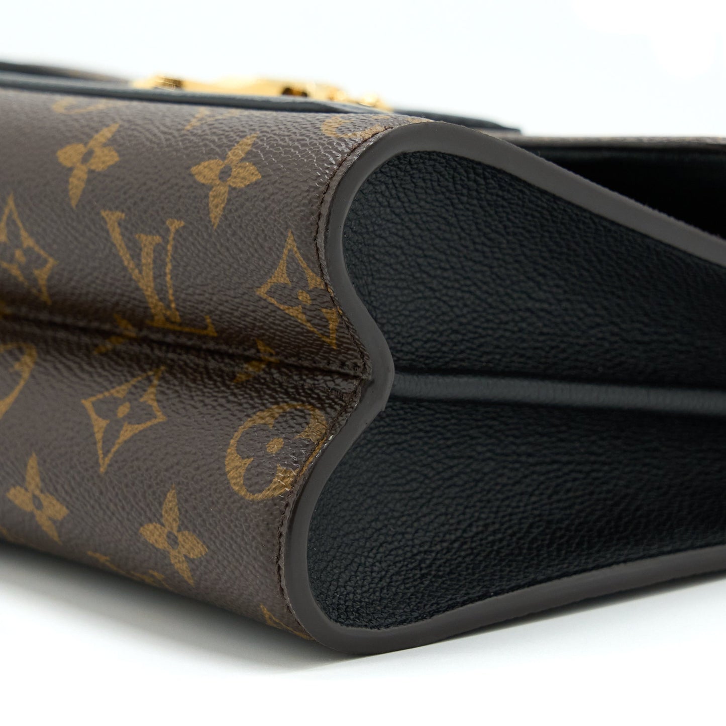 Louis Vuitton Victoire M41730 Bag Monogram Canvas GHW