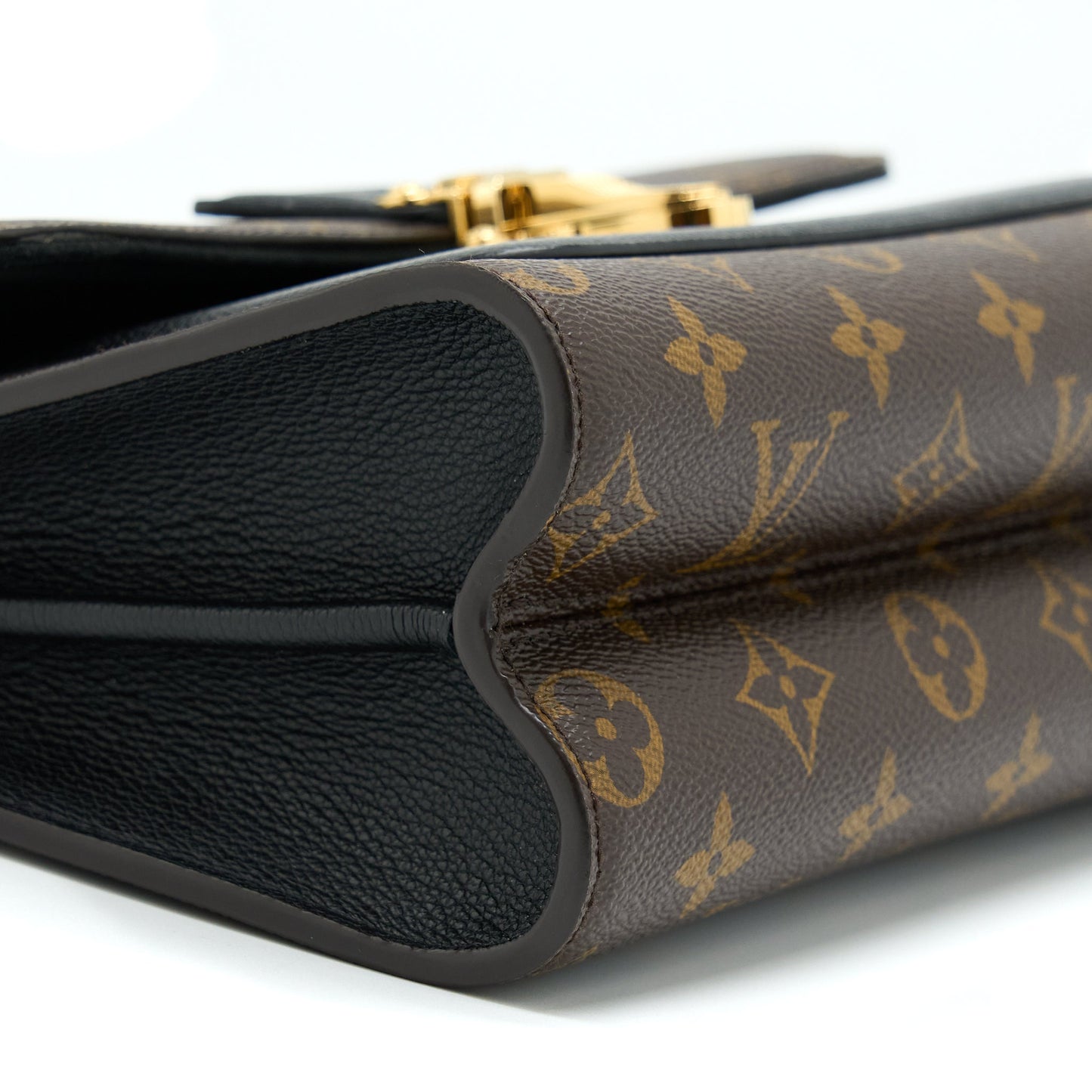 Louis Vuitton Victoire M41730 Bag Monogram Canvas GHW