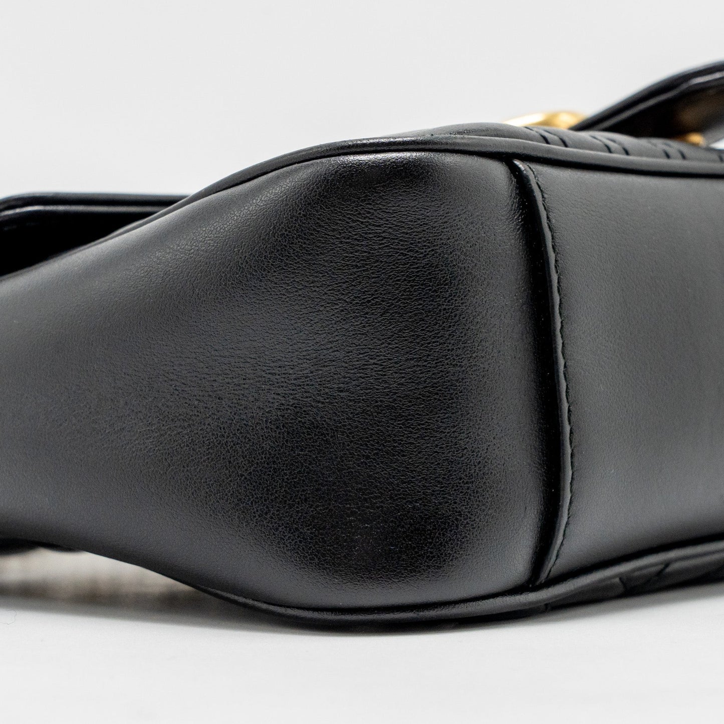 Gucci Medium GG Marmont Bag Calfskin Black GHW