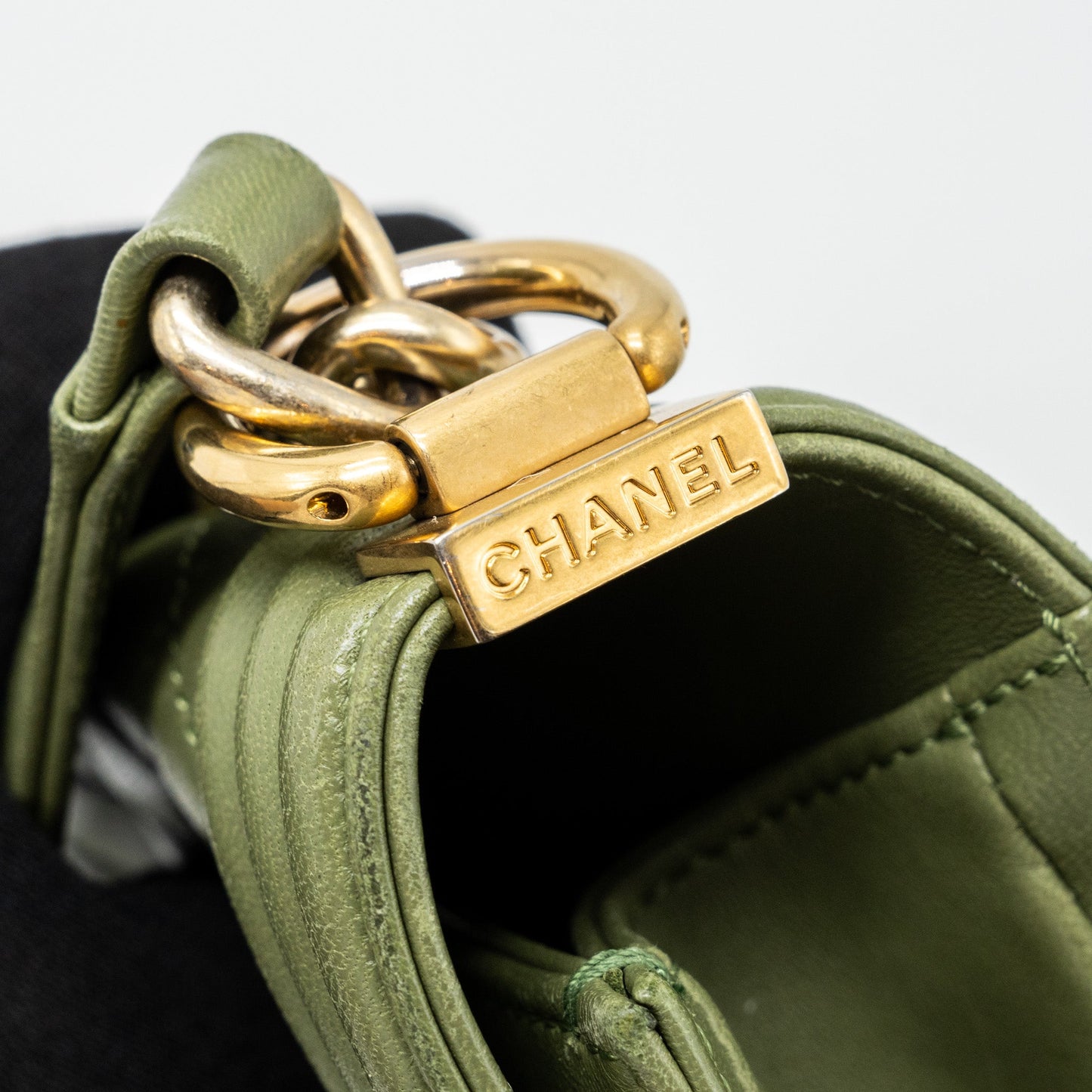 Chanel Medium boy bag lambskin green GHW