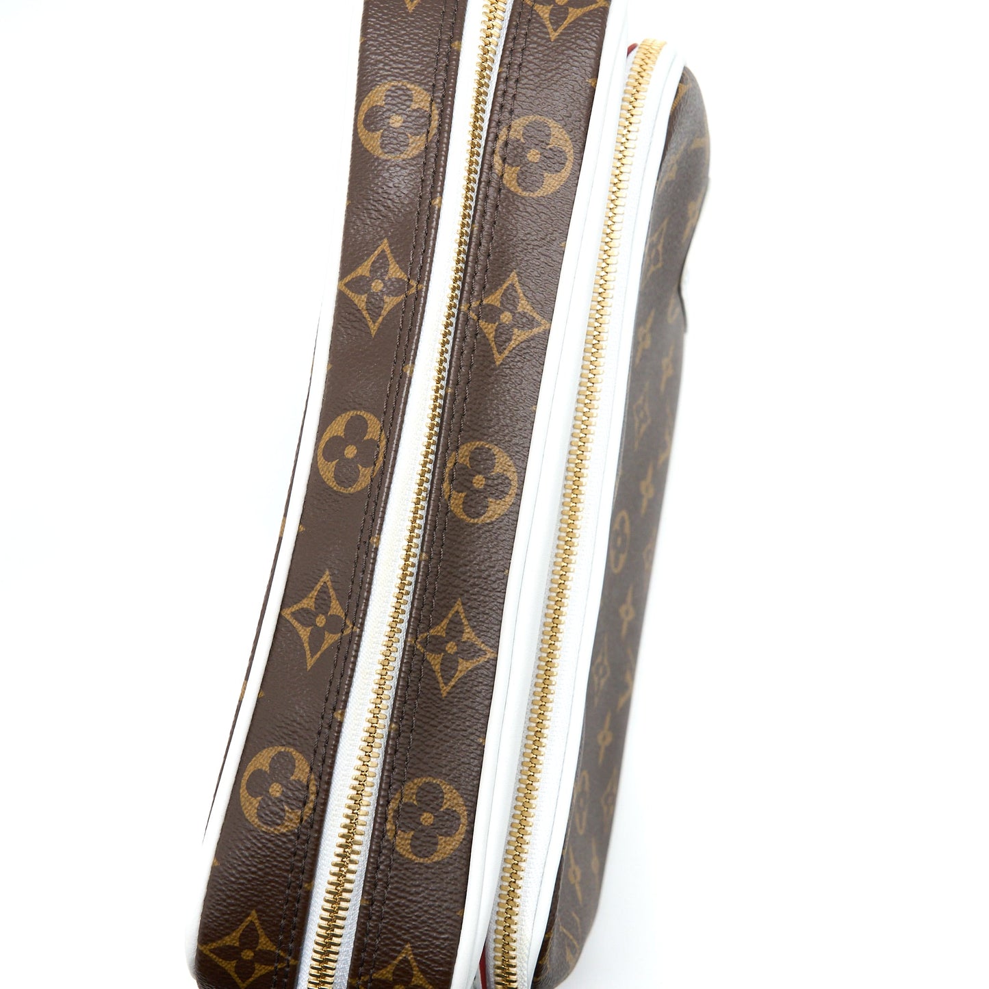 Louis Vuitton x NBA Nil Messenger Monogram Canvas GHW