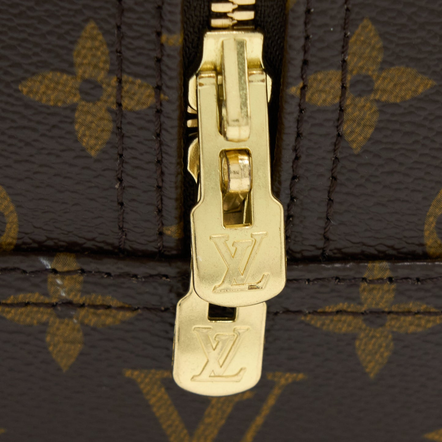 Louis Vuitton Deauville Bag Monogram Canvas GHW