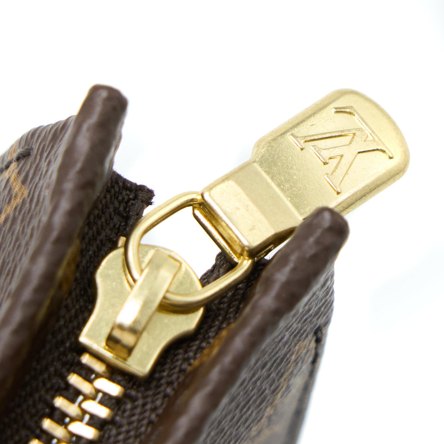 Louis Vuitton Toiletry Pochette 26 Monogram Canvas GHW