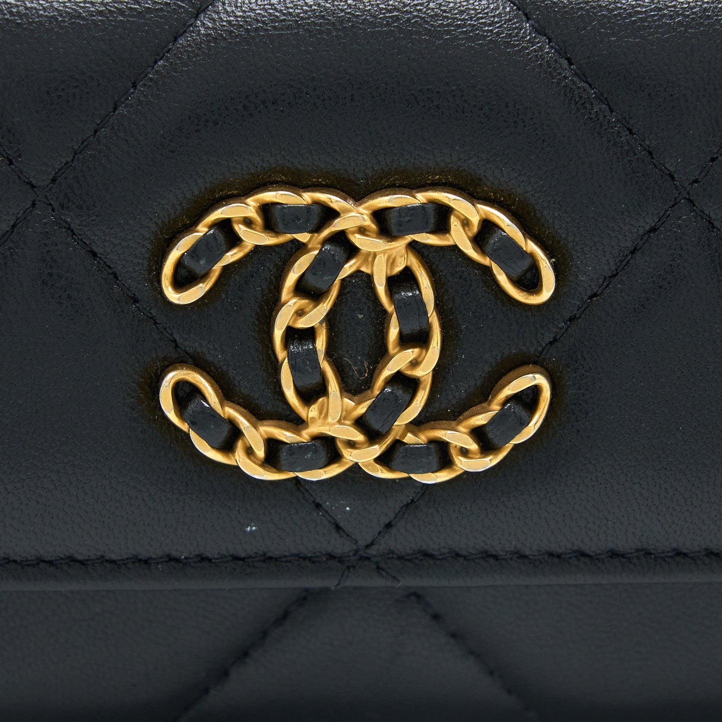 Chanel 19 Flap Card Holder with Chain Lambskin Black Multicolour Hardware