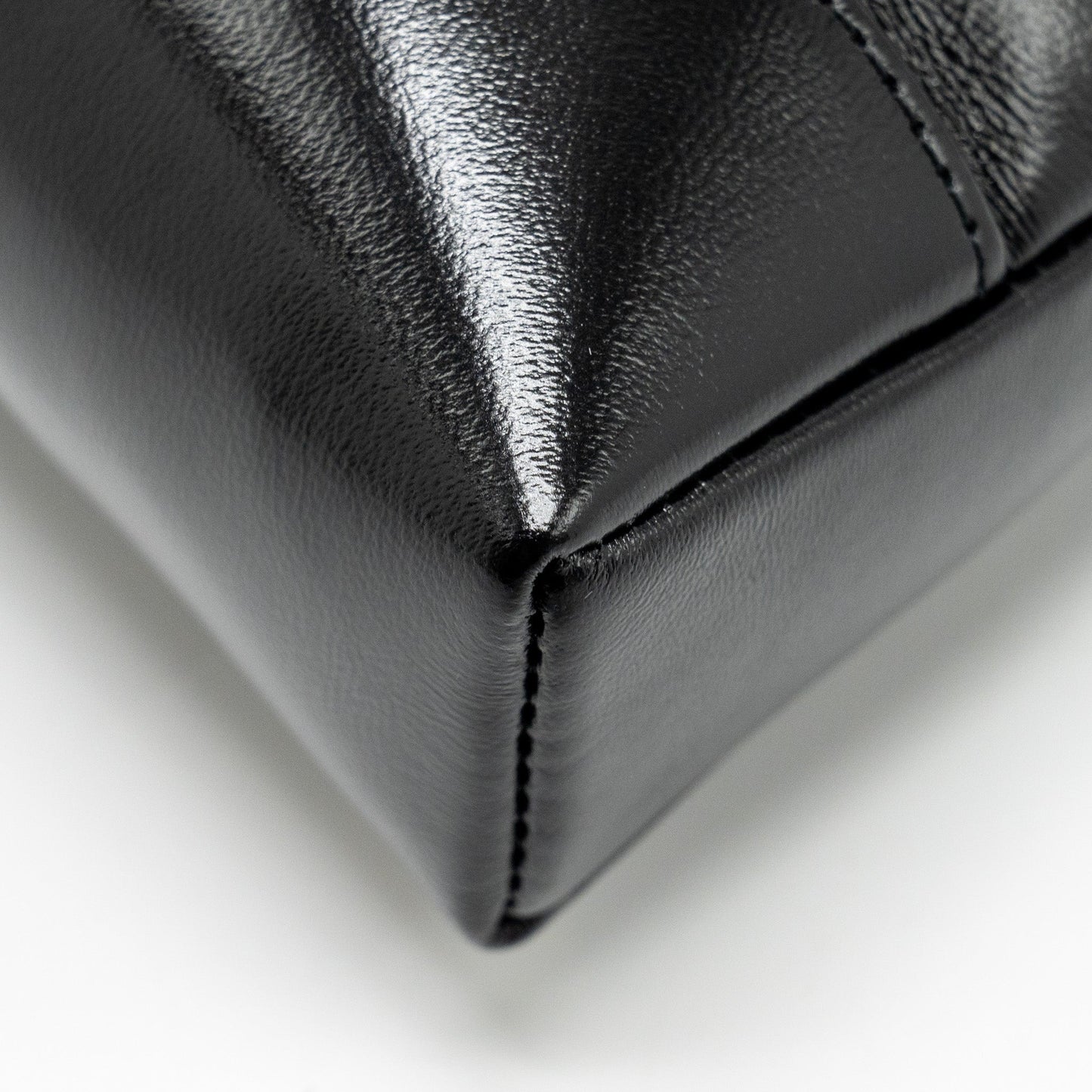 Chanel Mini 31 clutch with Chain shiny lambskin black LGHW (microchip)