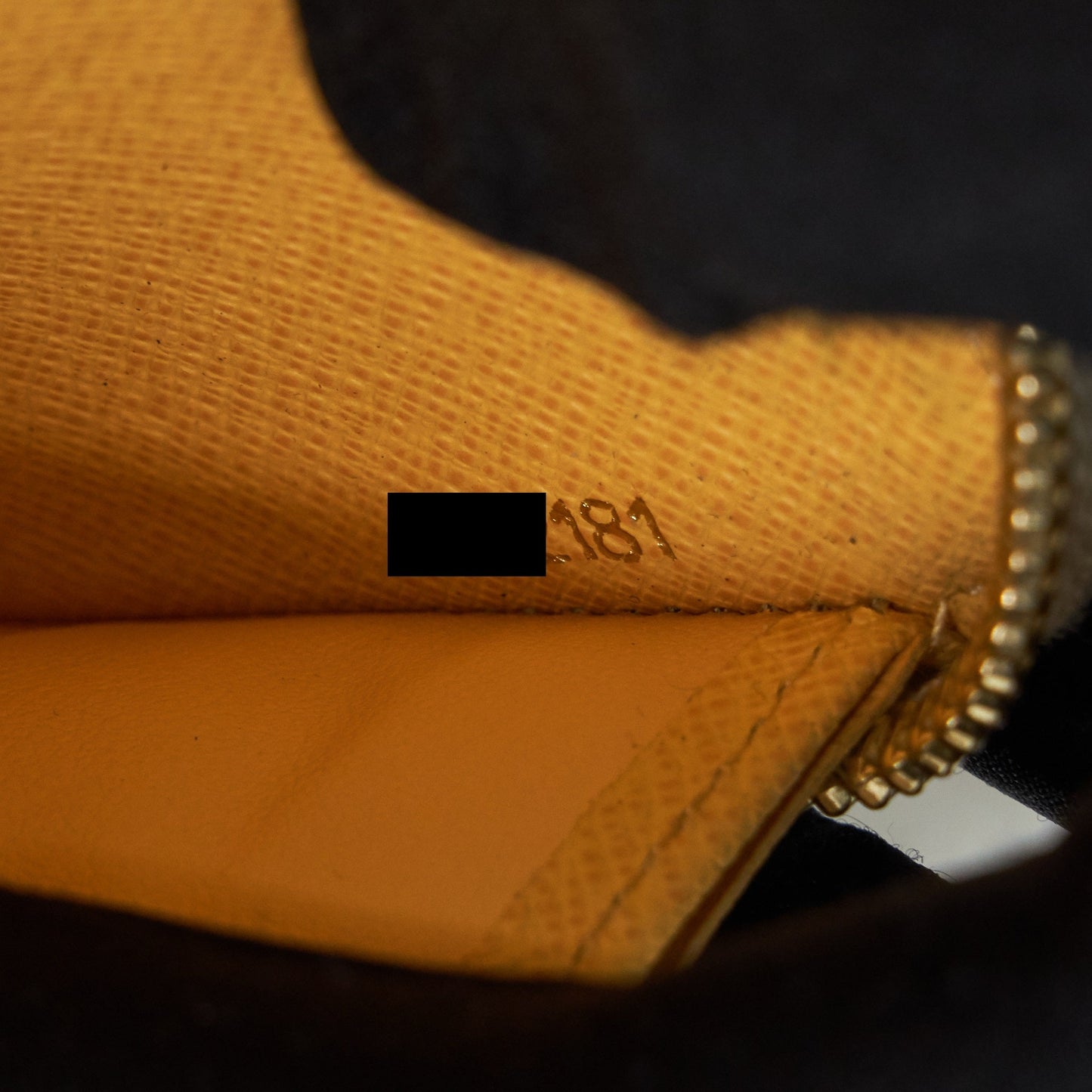 Louis Vuitton Illustre Balloon Zippy Wallet