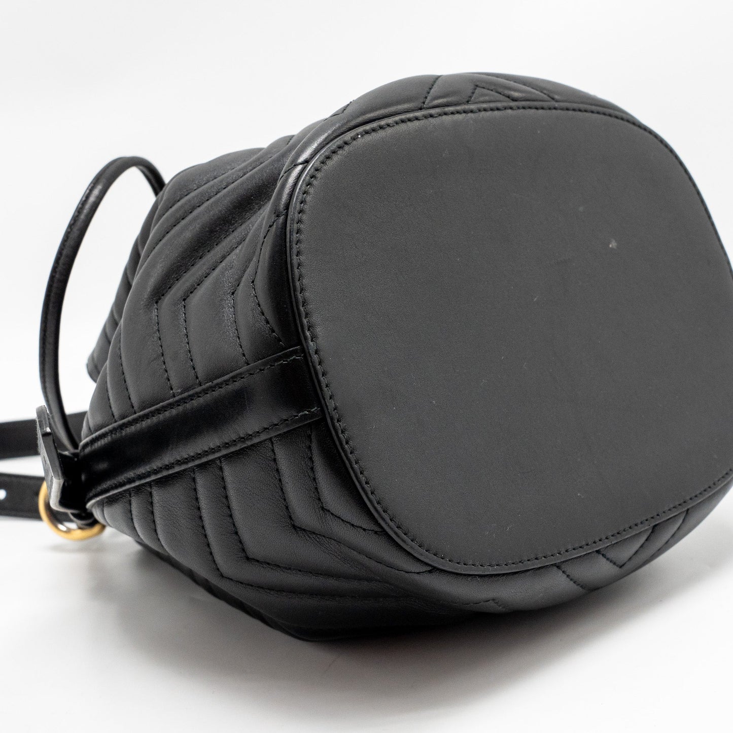 Gucci GG Marmont Bucket Bag Calfskin Black GHW