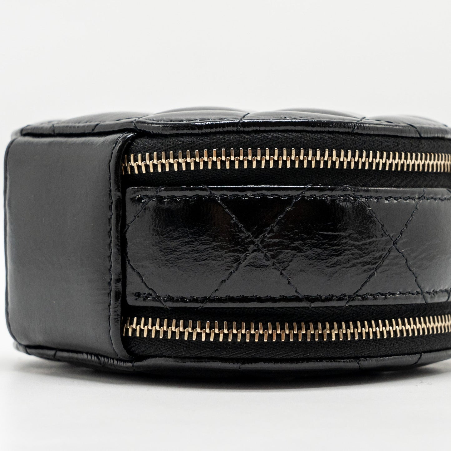 Chanel 22B Top Handle Mini Round Vanity Case With Chain Shiny Lambskin Black LGHW (Microchip)
