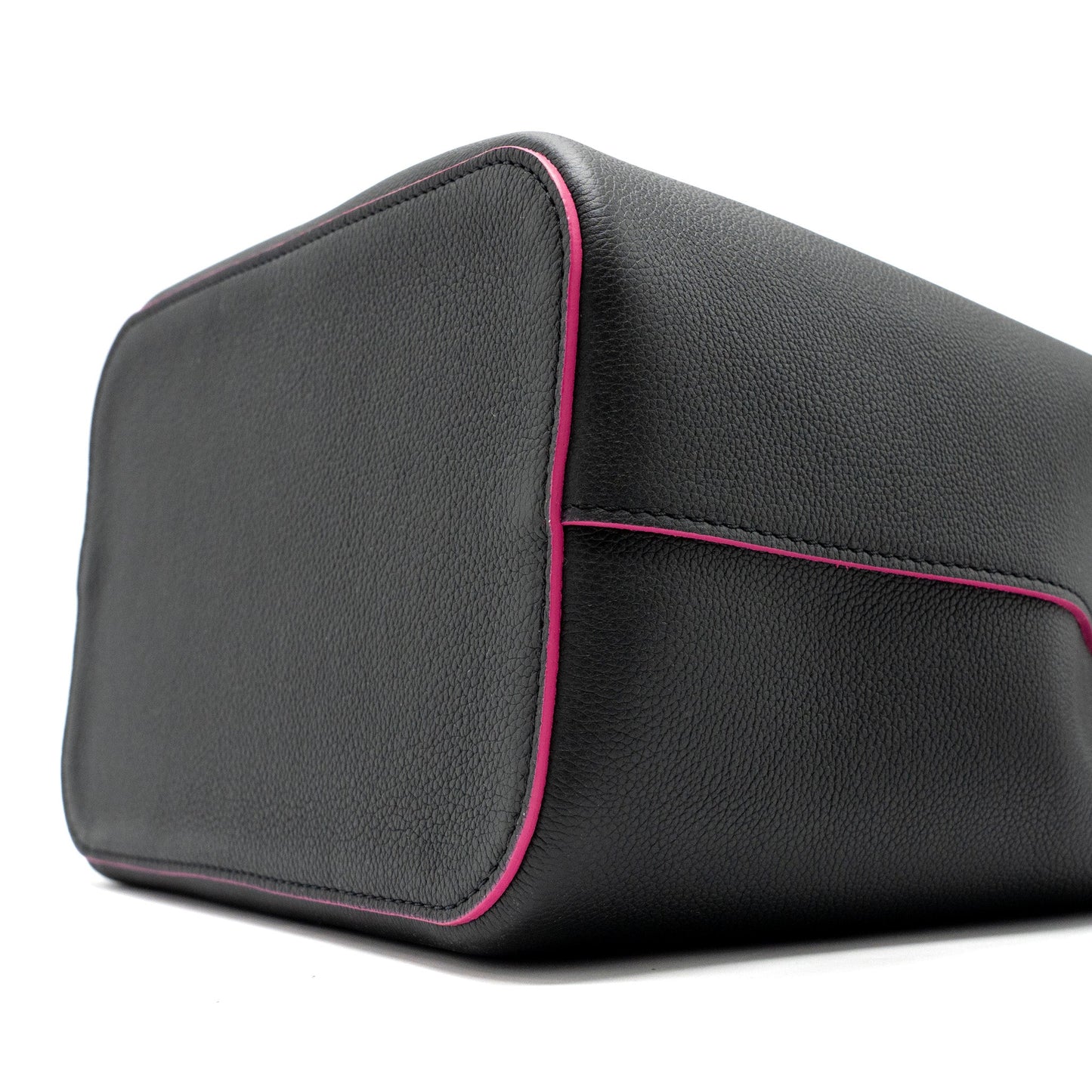 Louis Vuitton Lockme Bucket Bag Calfskin Black/Pink SHW