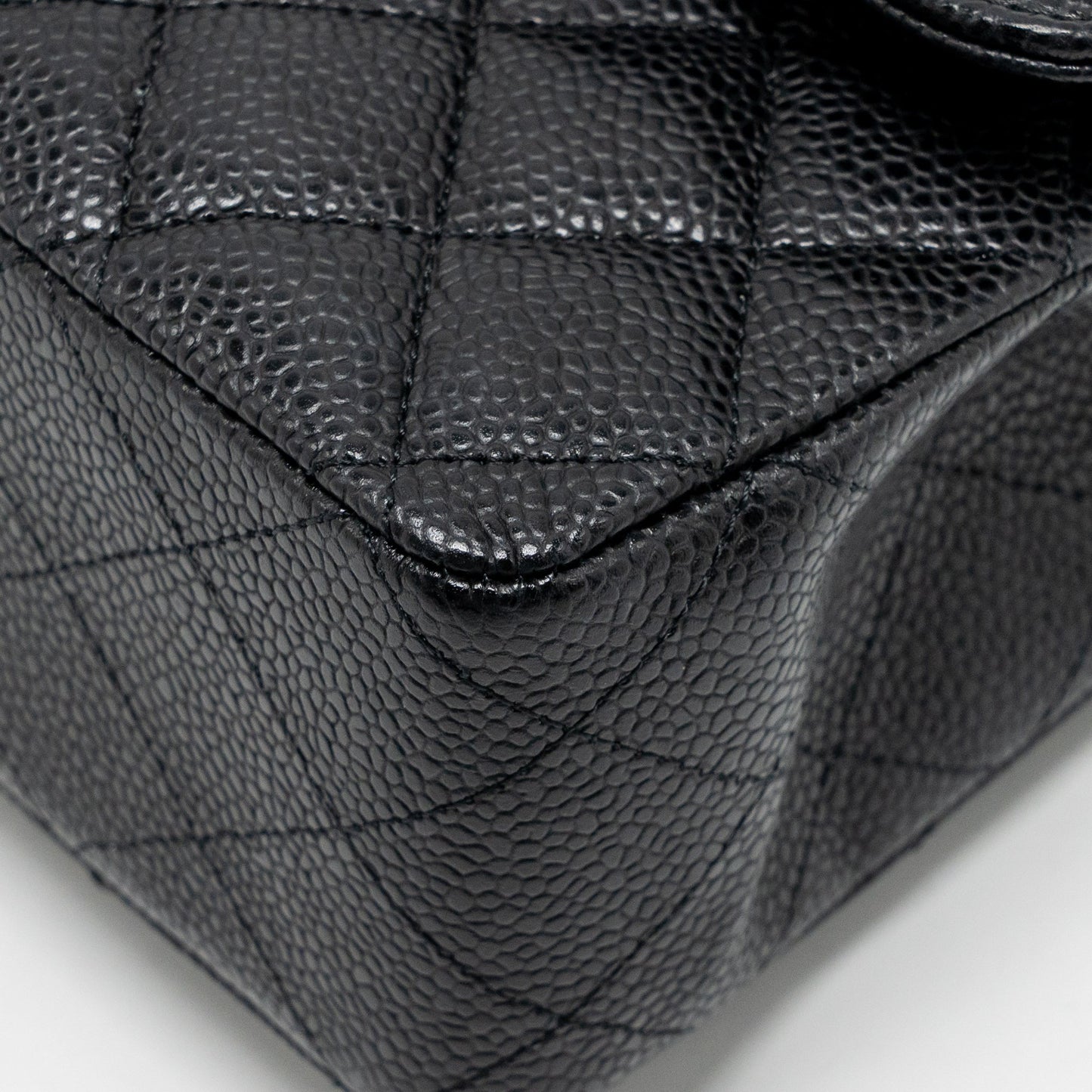 Chanel medium classic double flap bag caviar black GHW