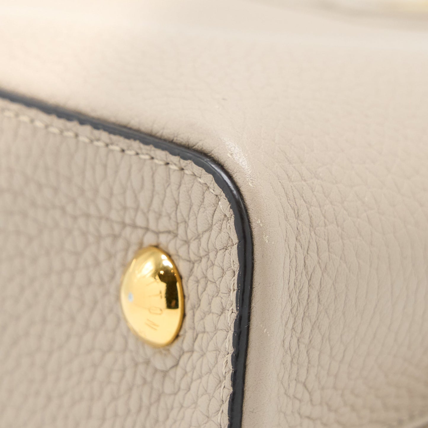 Louis Vuitton Capucine MM Taurillon Galet GHW