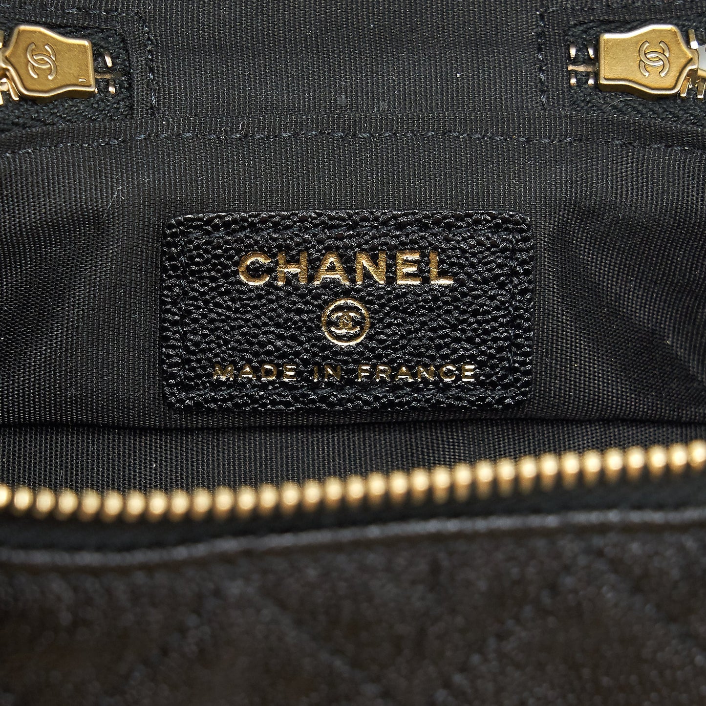 Chanel top handle mini zipper soft Vanity with chain Caviar black GHW