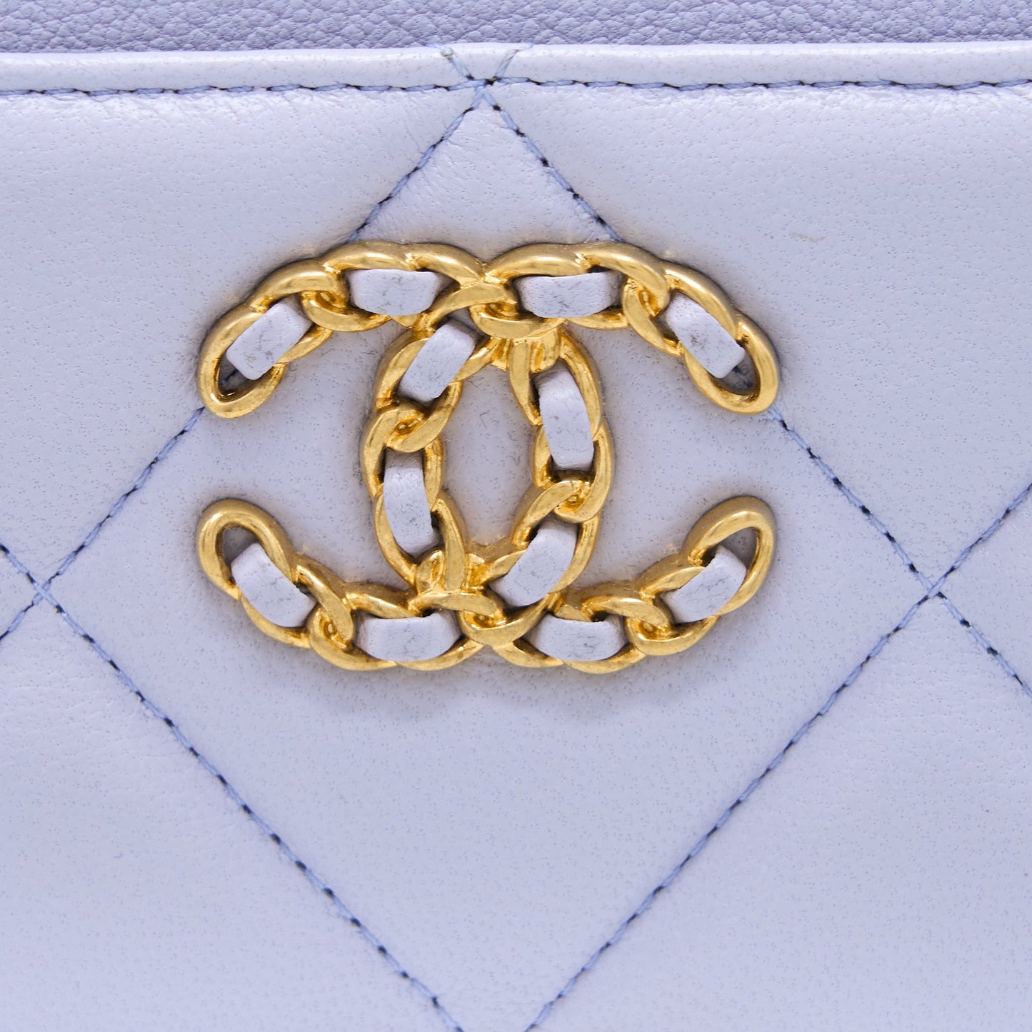 Chanel 19 Card Holder Lambskin Light Purple GHW