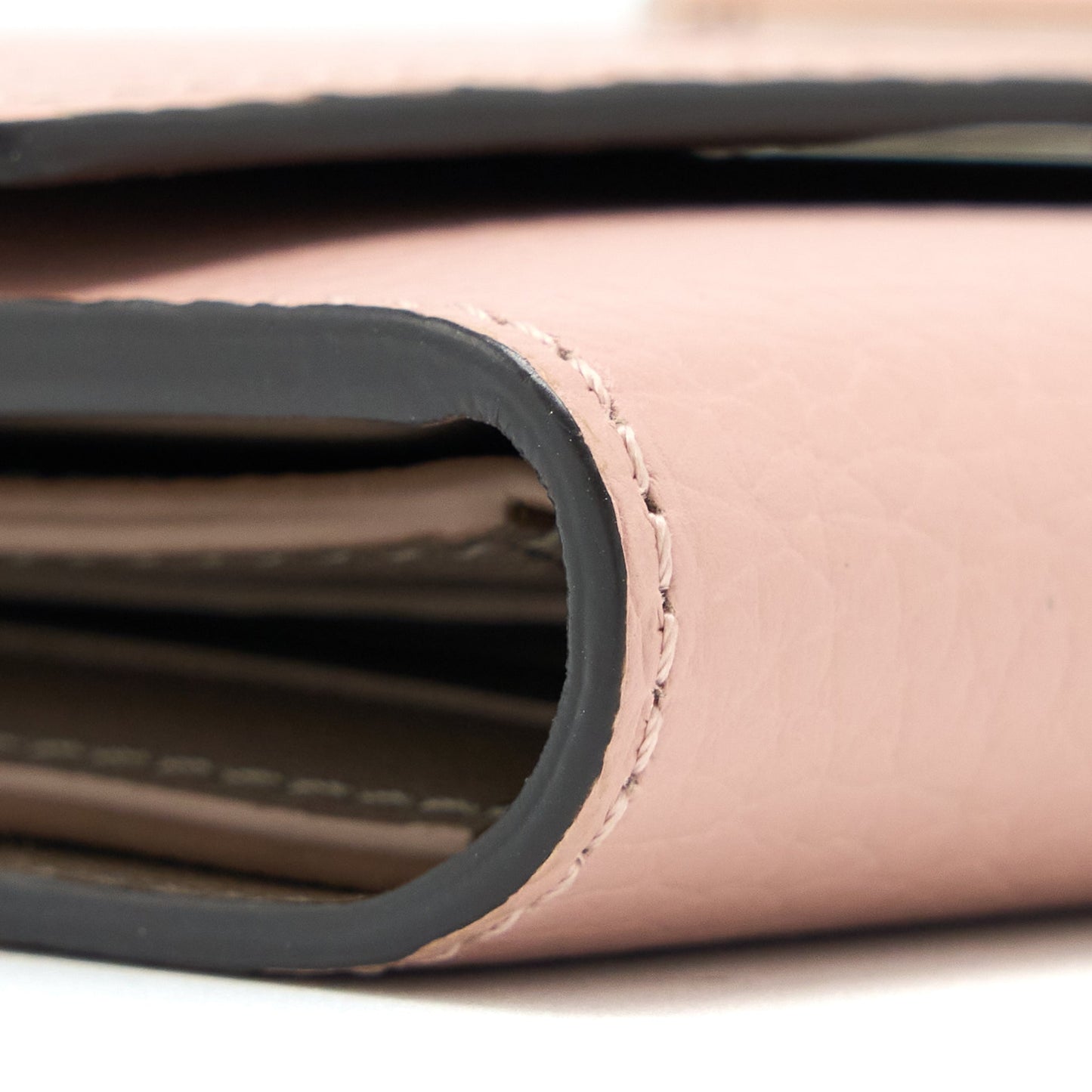 Louis Vuitton capucines Compact Wallet Taurillon Magnolia SHW