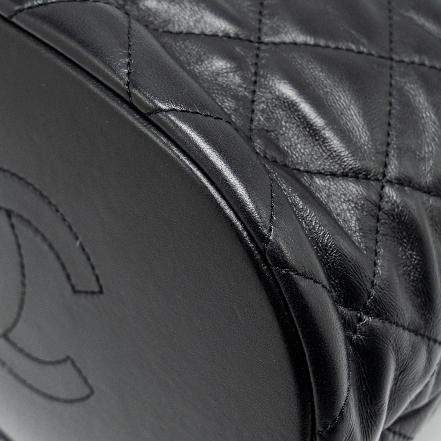 Chanel 22p Drawstring Bucket Bag Lambskin Black GHW (Microchip)