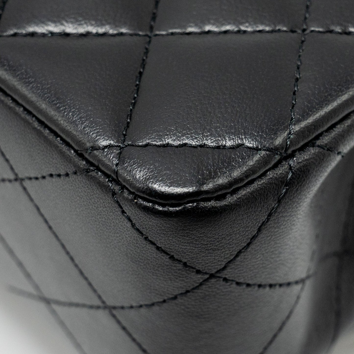 Chanel Medium Classic Double Flap Bag Lambskin Black GHW (microchip)