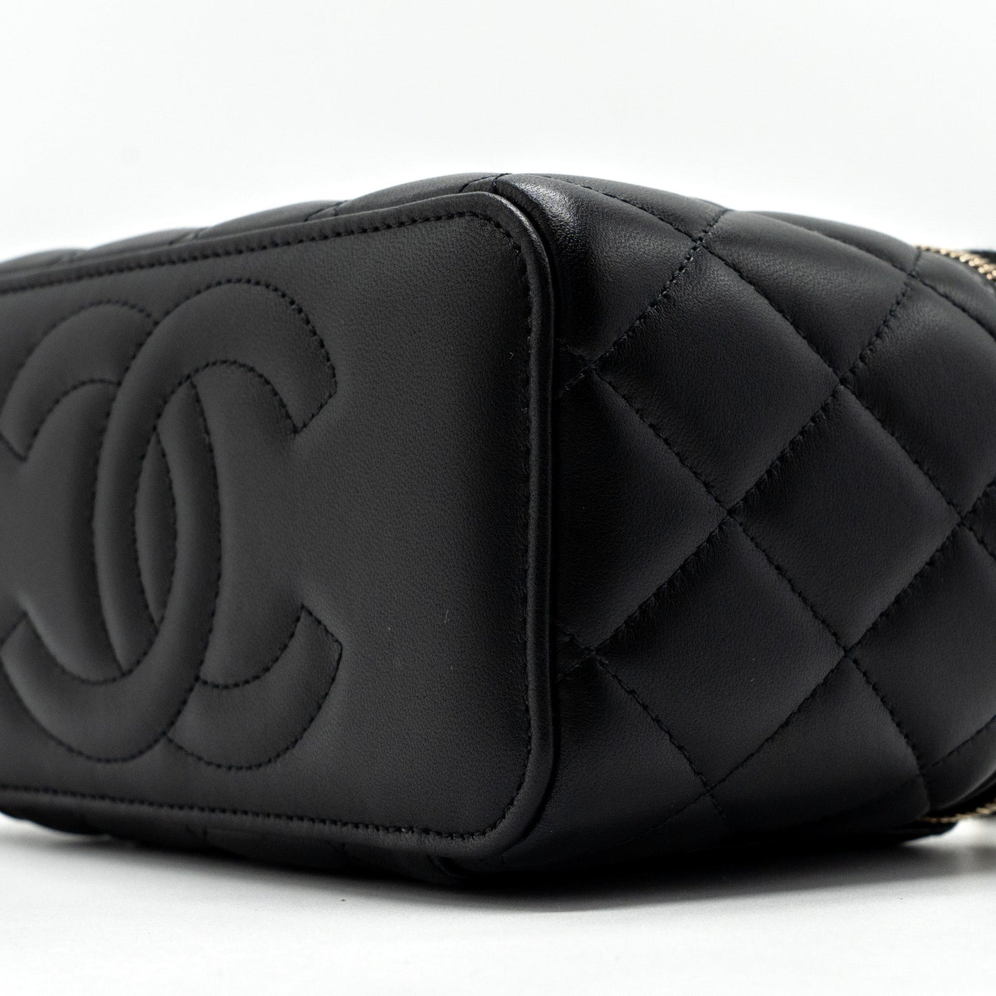 Chanel Top Handle Long Vanity With Chain Lambskin Black LGHW(Microchip)
