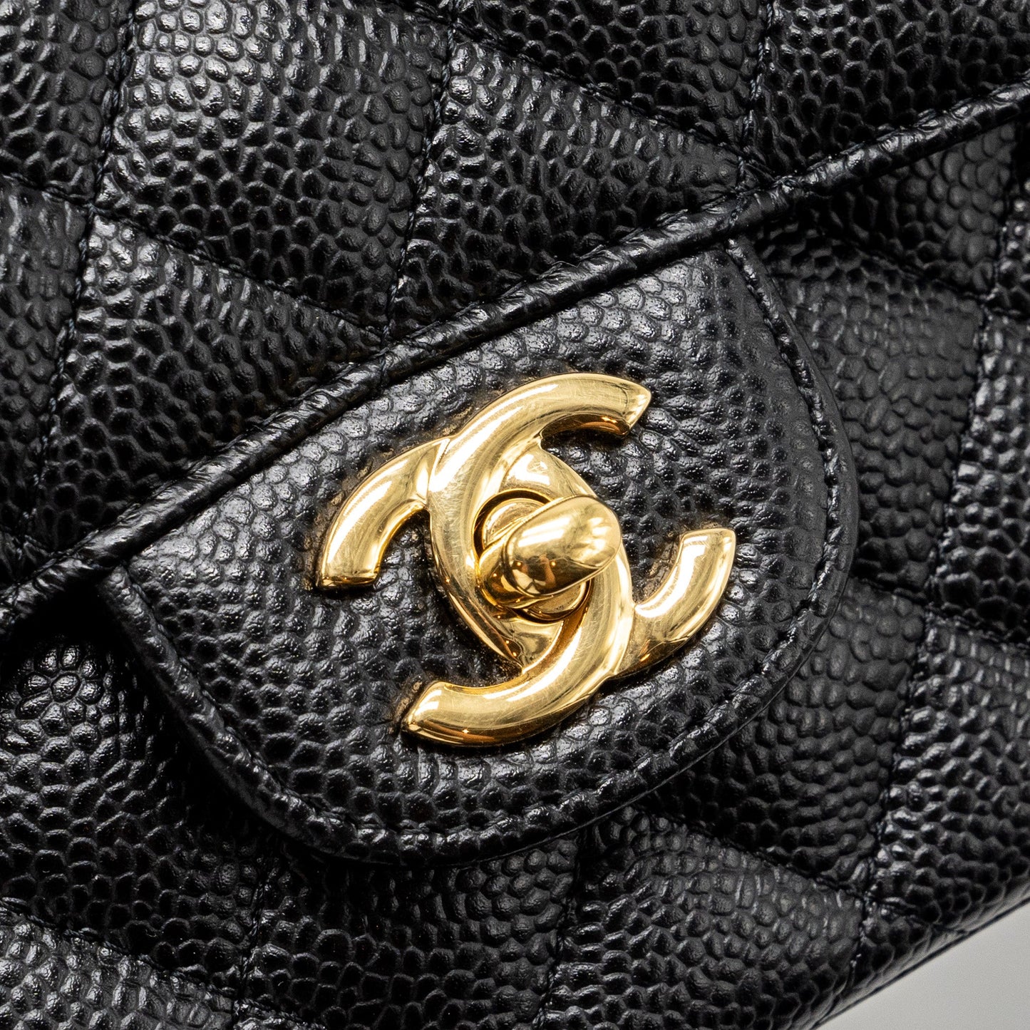 Chanel Medium Classic Double Flap bag Caviar black GHW