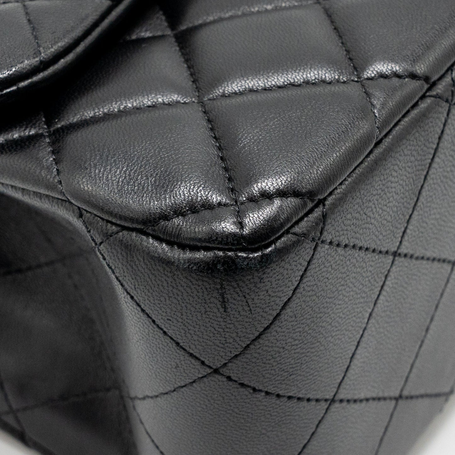 Chanel Jumbo Classic Double Flap Bag Lambskin Black GHW