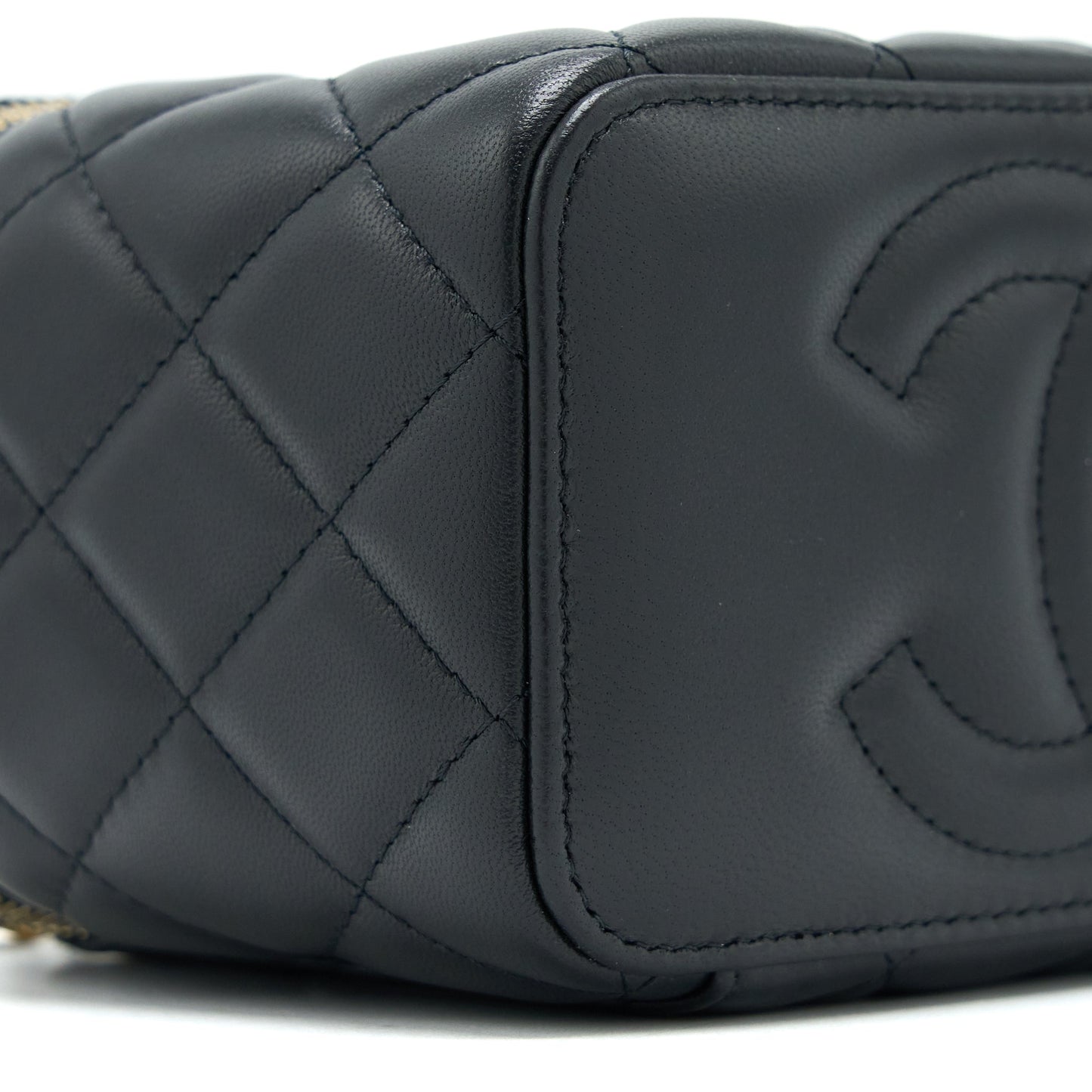 Chanel 22A Pearl Crush Long Vanity with Chain Lambskin Black Brushed GHW (Microchip)