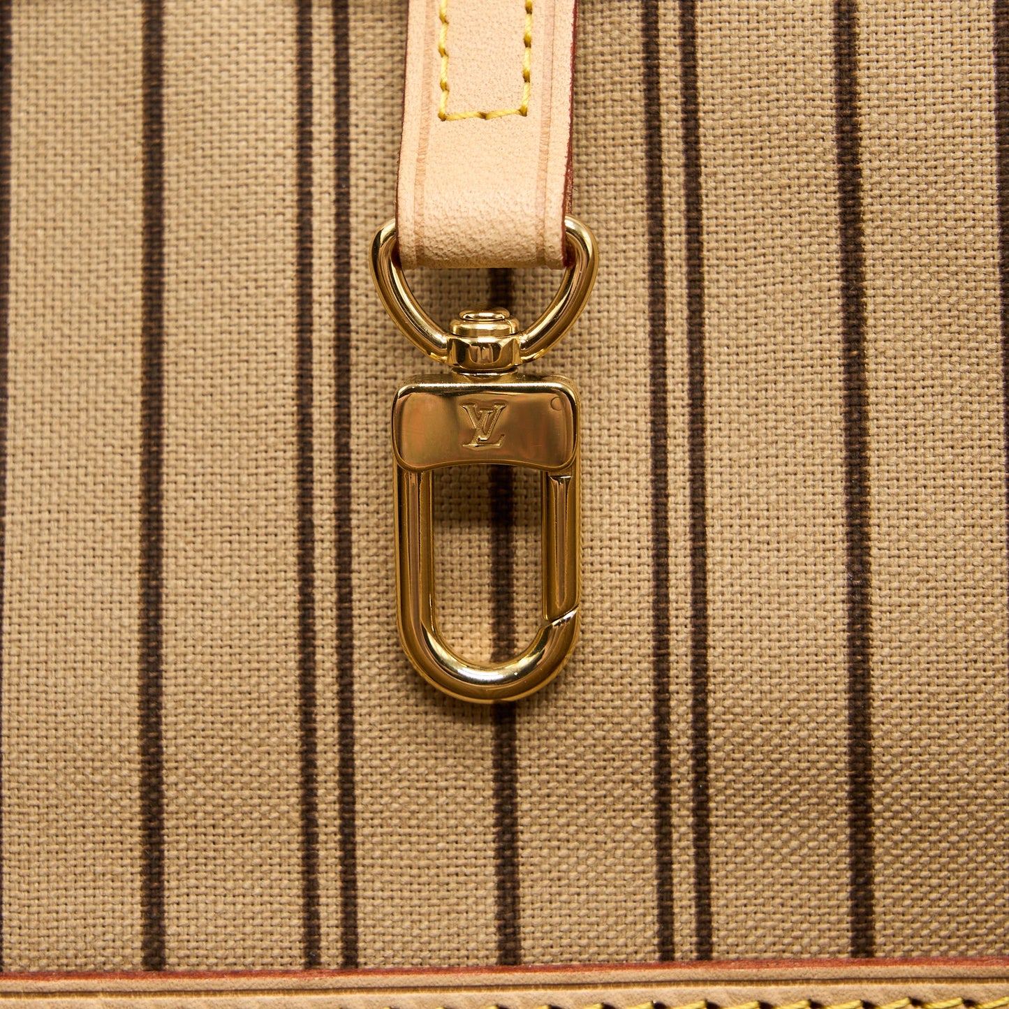 Louis Vuitton Neverfull MM Monogram Canvas / Beige LGHW