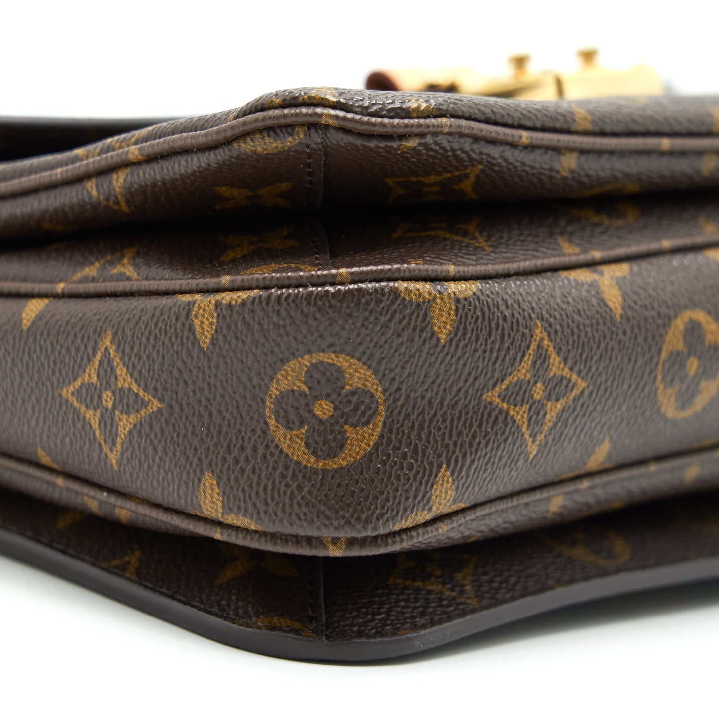 LOUIS VUITTON Pochette Metis Monogram Canvas