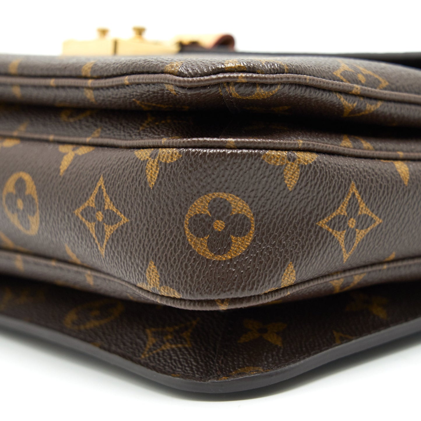 LOUIS VUITTON Pochette Metis Monogram Canvas