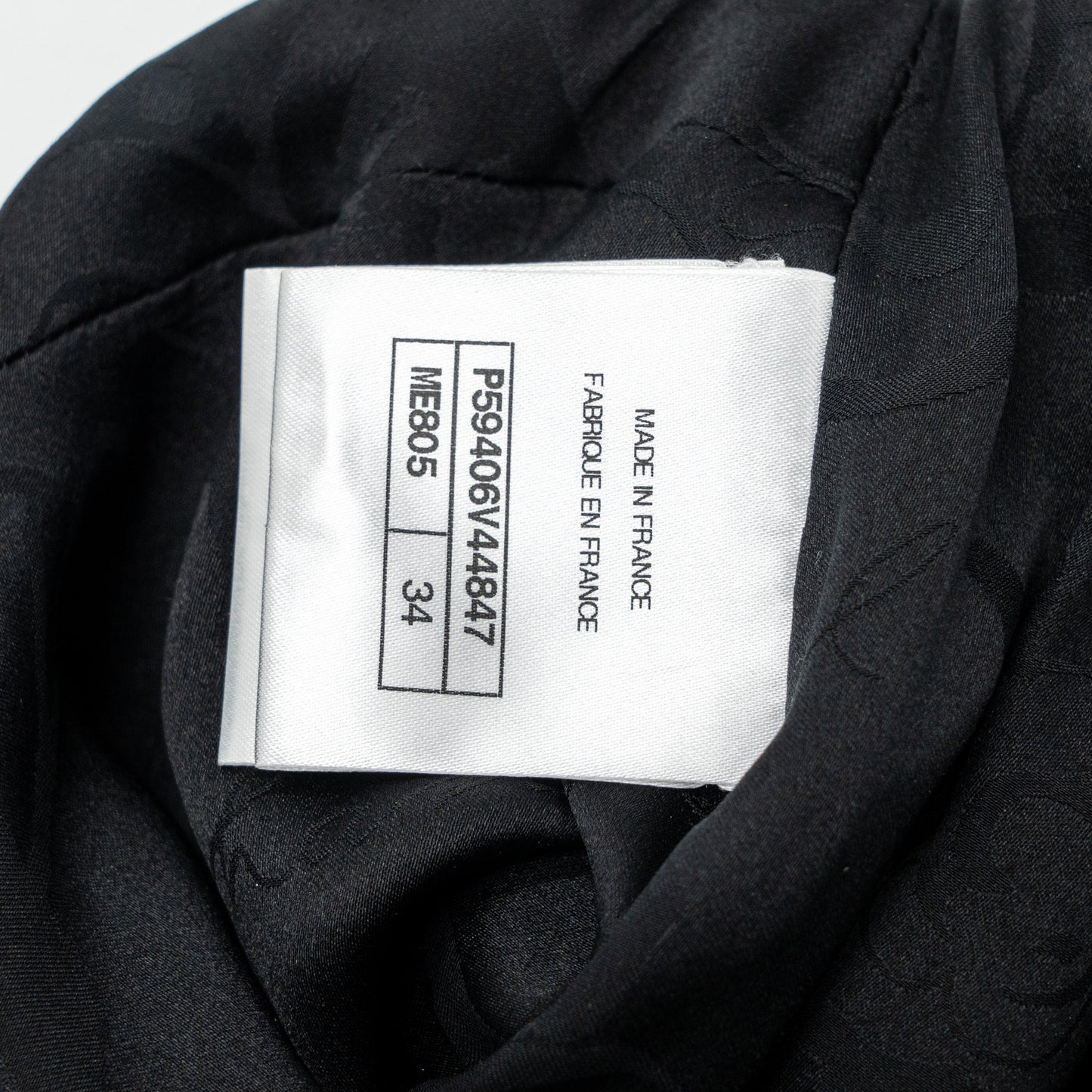Chanel size 34 18A tweed long skirt gold / black