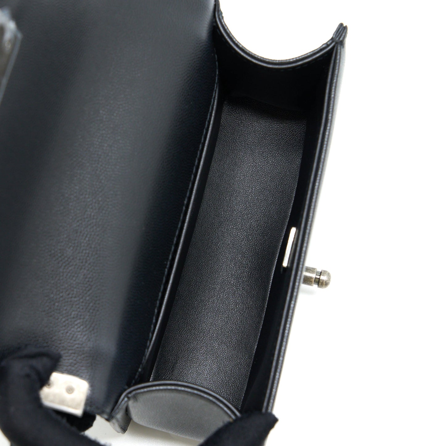 Chanel Small Boy Bag Caviar Black Ruthenium SHW (Microchip)