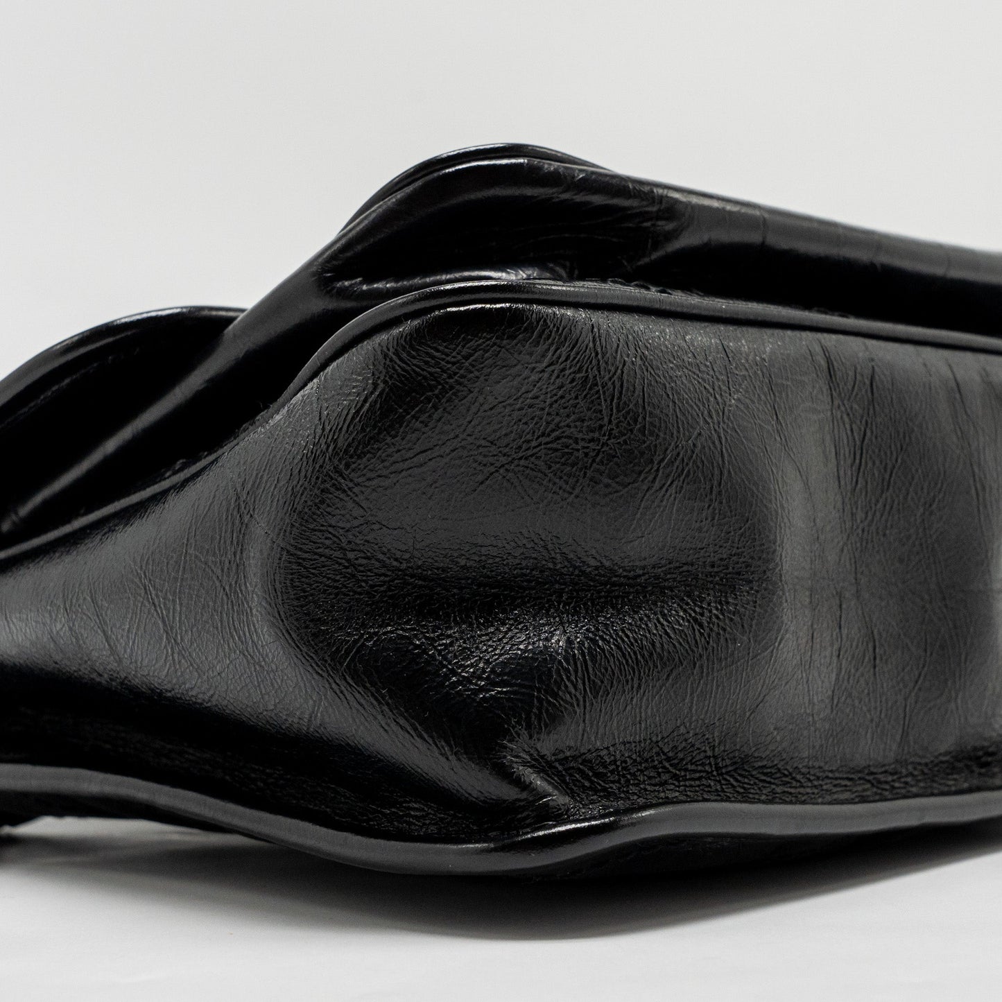 Saint Laurent/YSL Medium Niki Chain Bag Vintage Calfskin Black SHW