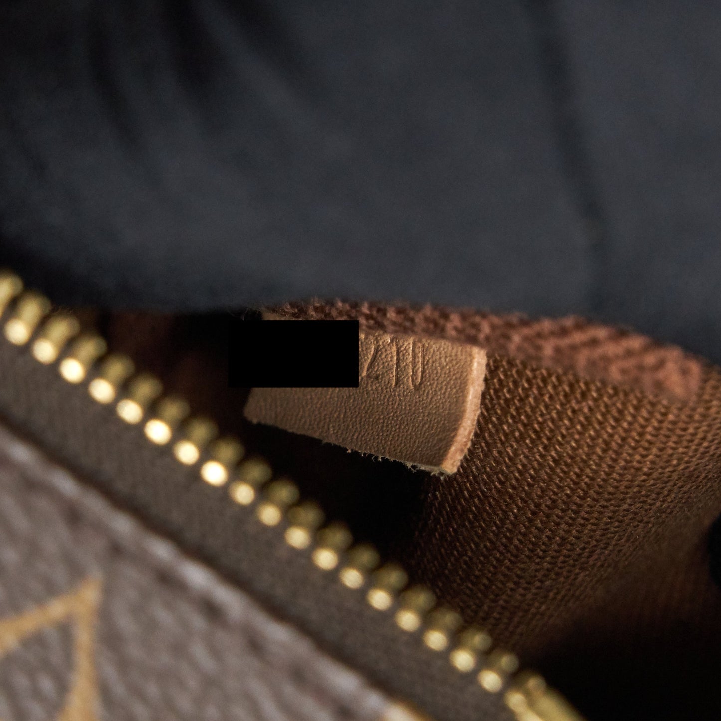 Louis Vuitton Mini Pochette Accessories Monogram GHW