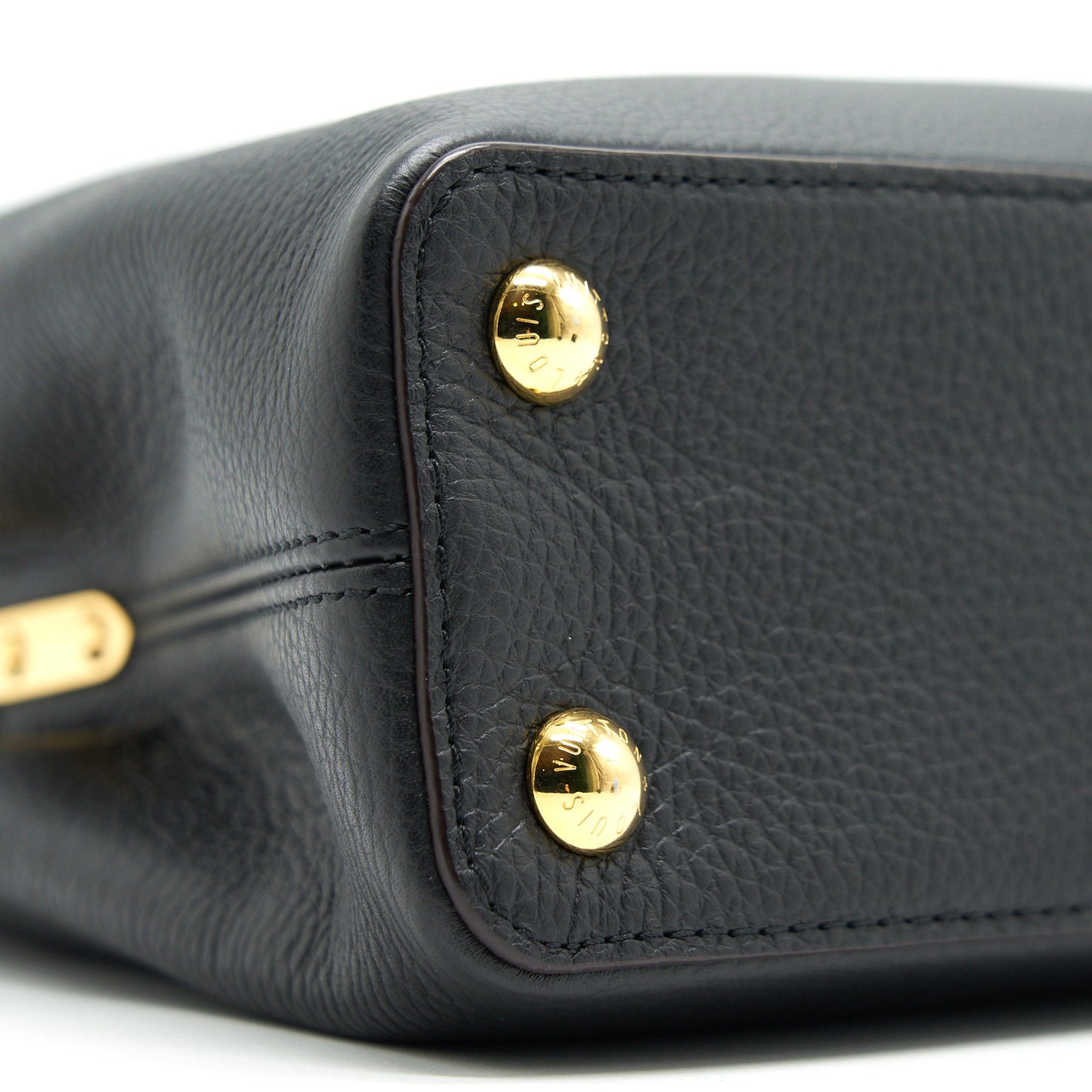 LOUIS VUITTON CAPUCINES BB BLACK