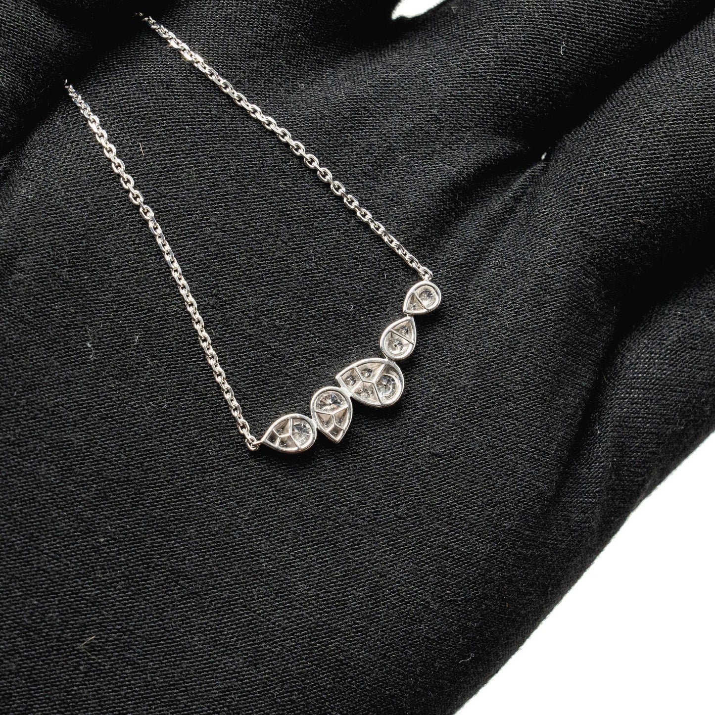 Chaumet Josephine ronde d’aigrettes necklace white gold with diamonds