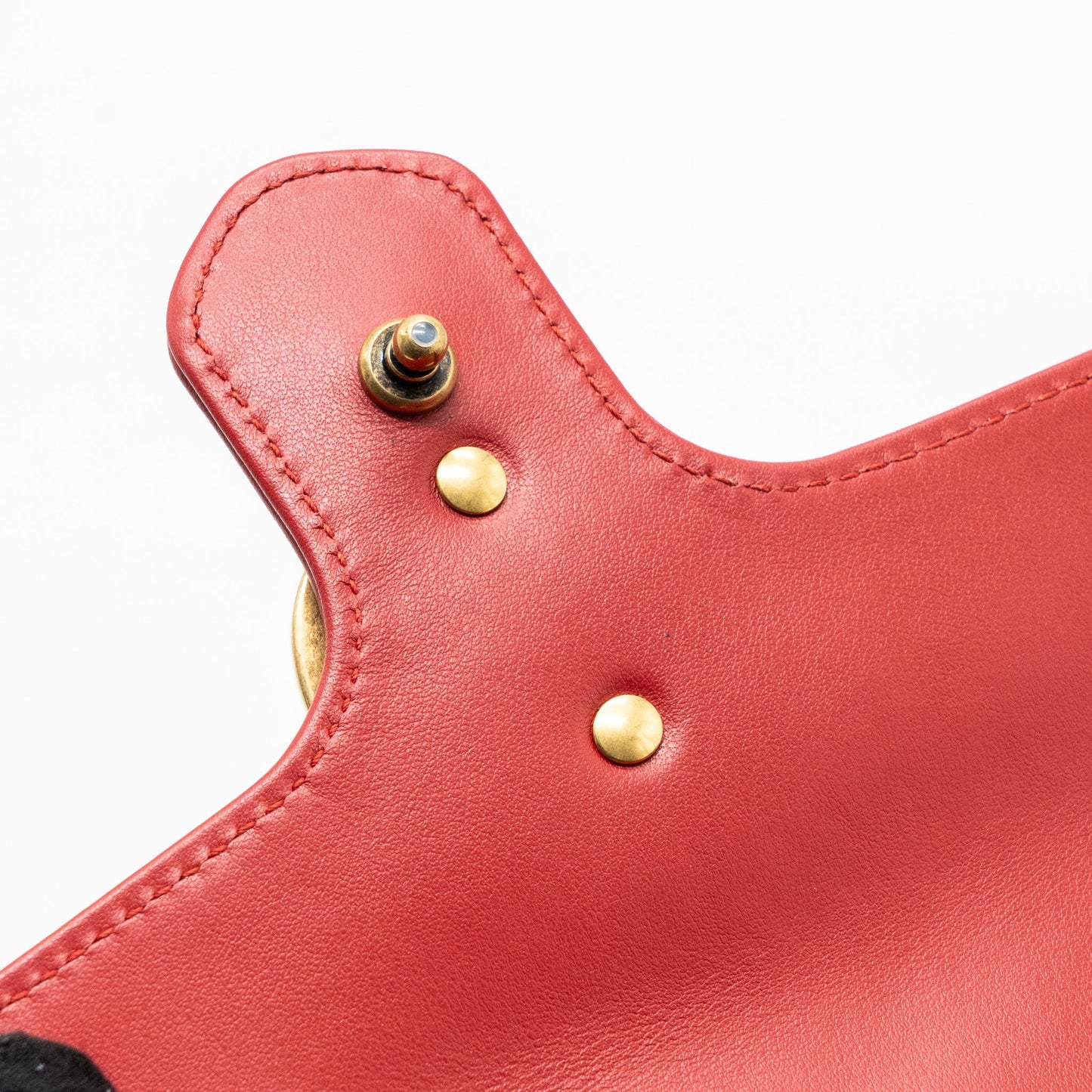 Gucci Small GG marmont shoulder bag calfskin red GHW