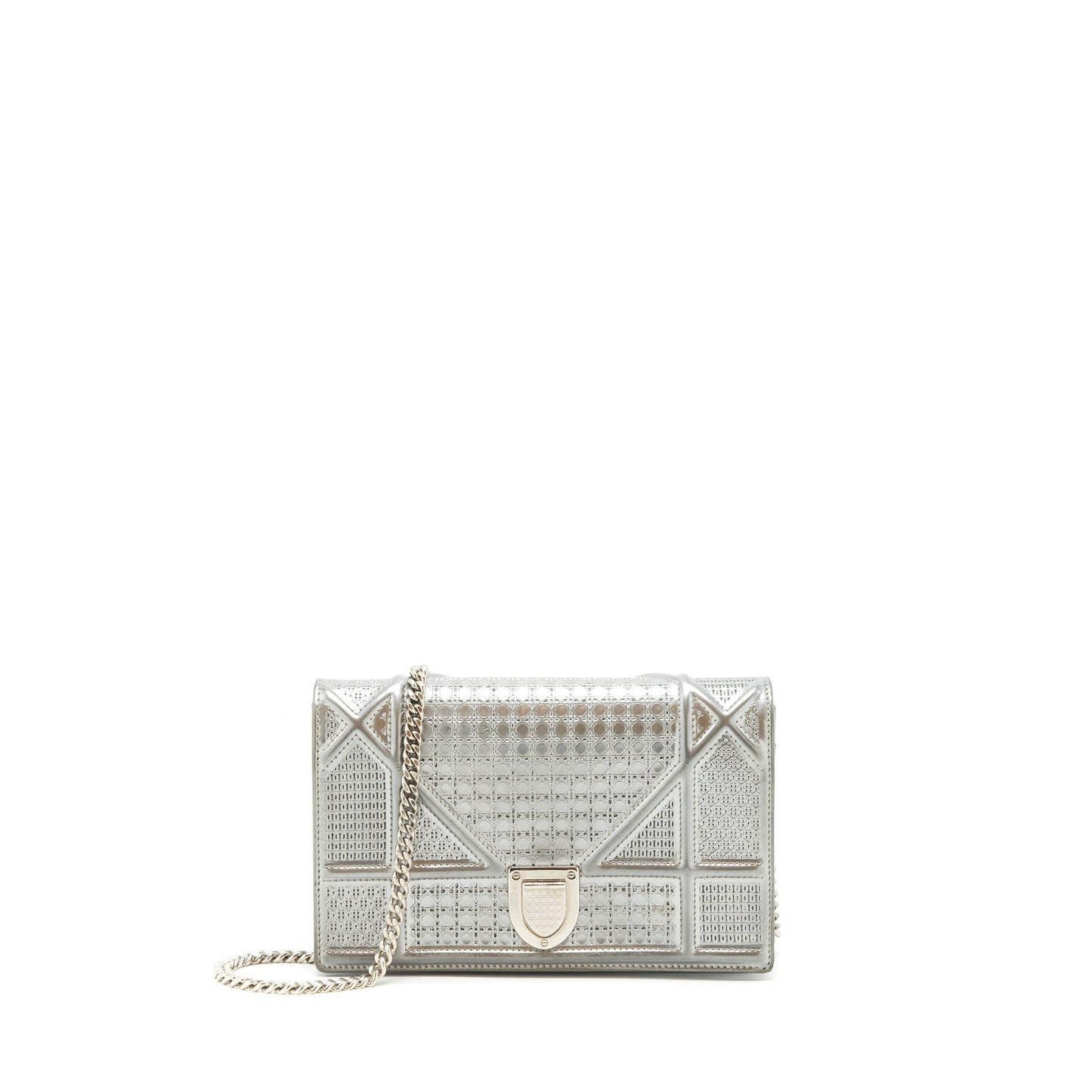 Luxury Dior Luxury Diorama Wallet on Chain Metallic Silver SHW